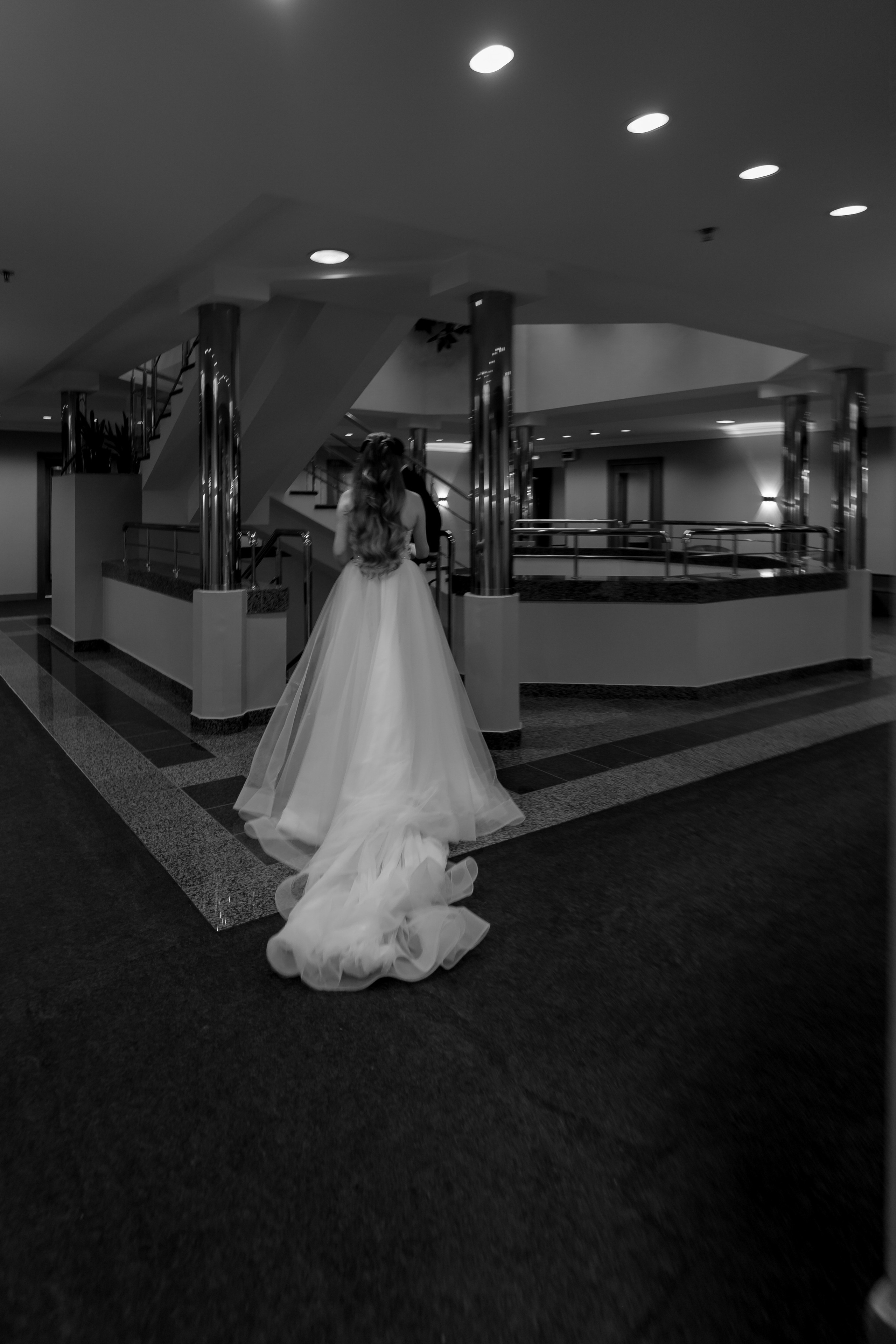 СВАДЕБНАЯ СЬЕМКА СБОРОВ В ОТЕЛЕ И ВЫЕЗД НА ЦЕРЕМОНИЮ (СНЯТО В СИБИРЕ В НИЖНЕВАРТОВСКЕ)М. Профессиональный фотограф, Санкт-Петербург — Виктория Богомолова