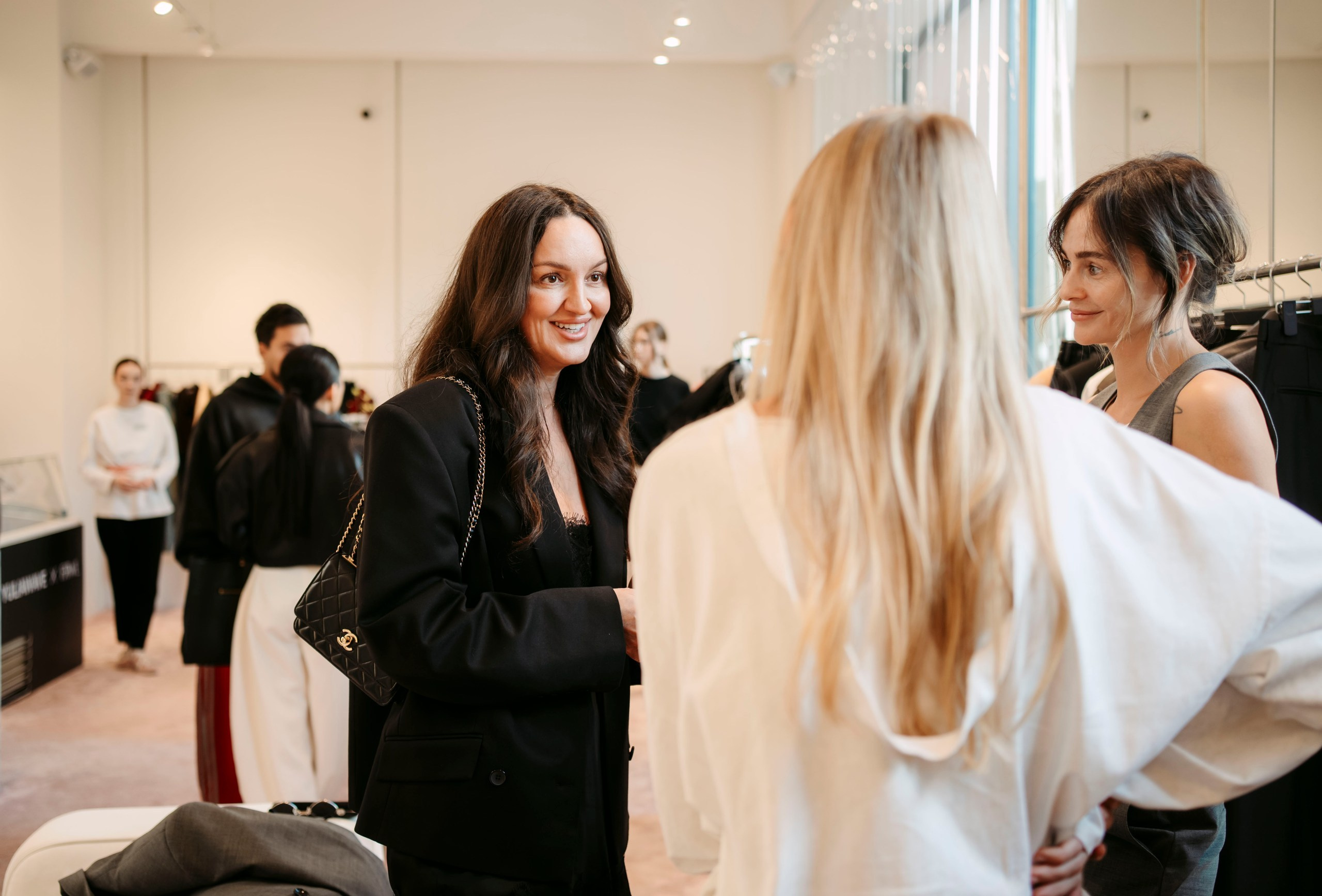 YULIAWAVE х FRWL. Саша Копылов, фотограф в Казани