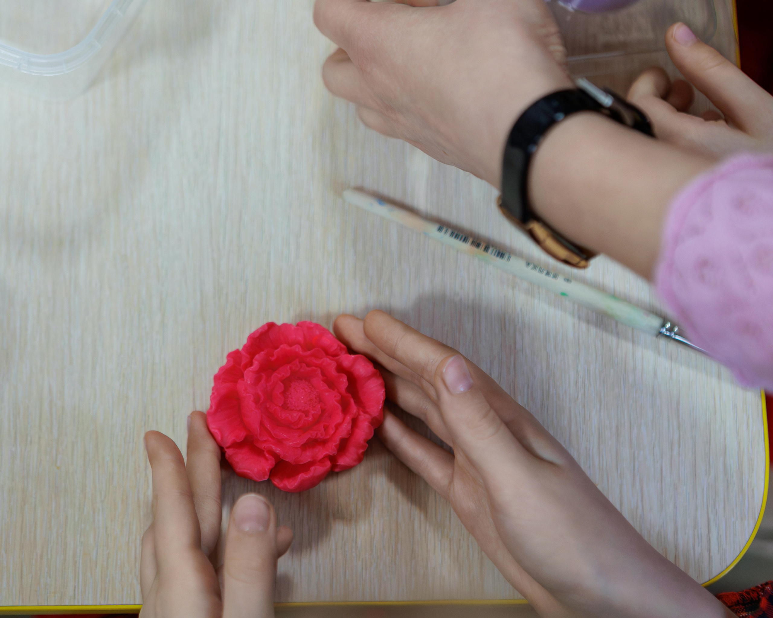 МК к 8 марта. Выпускные альбомы и школьный фотограф в Подольске, Троицке, Щербинке, Москве и Московской области