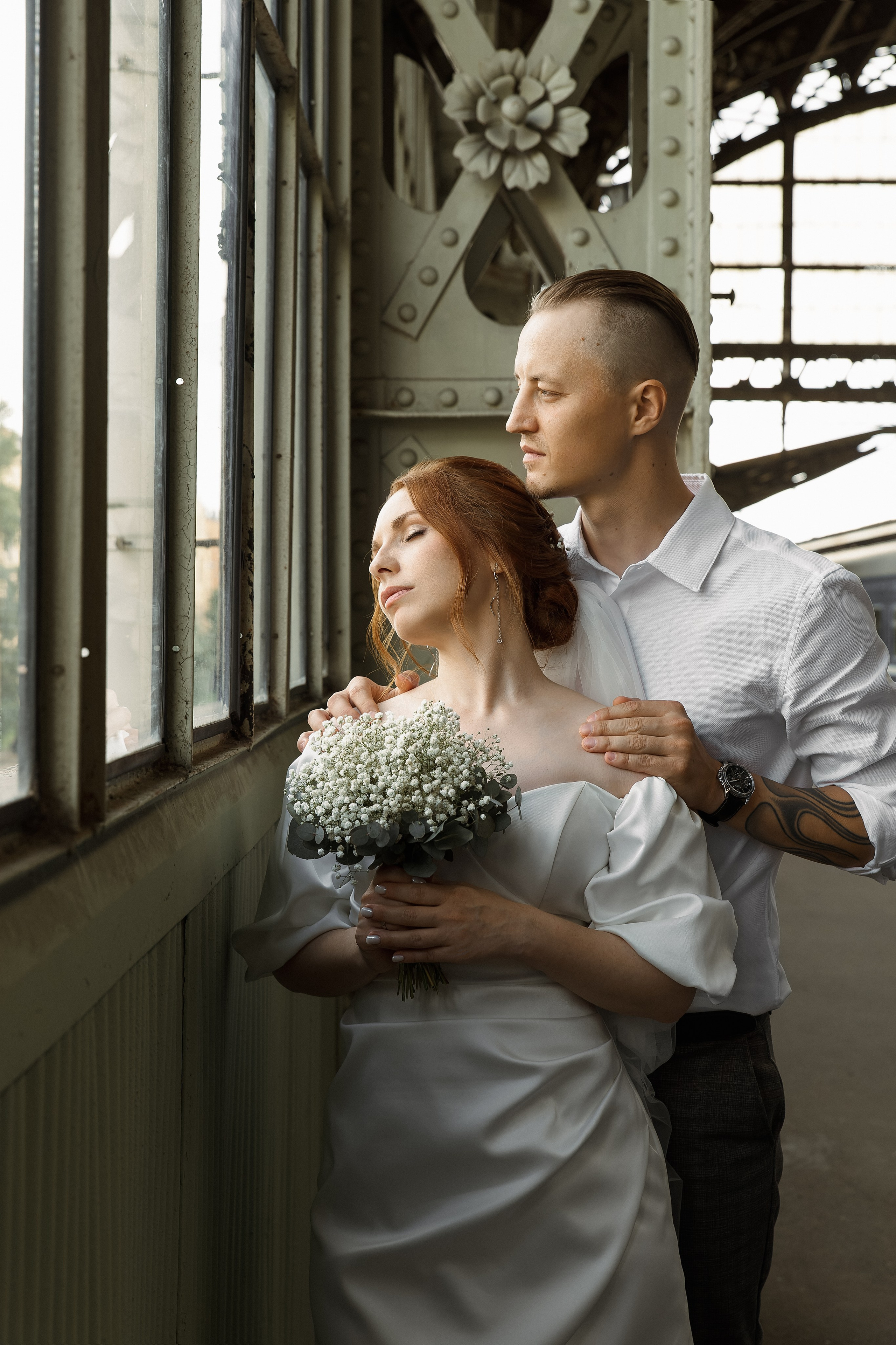 Кристина и Артем — свадебная съемка на Витебском вокзале. Свадебный и портретный фотограф в Санкт-Петербурге Анна Демьянова