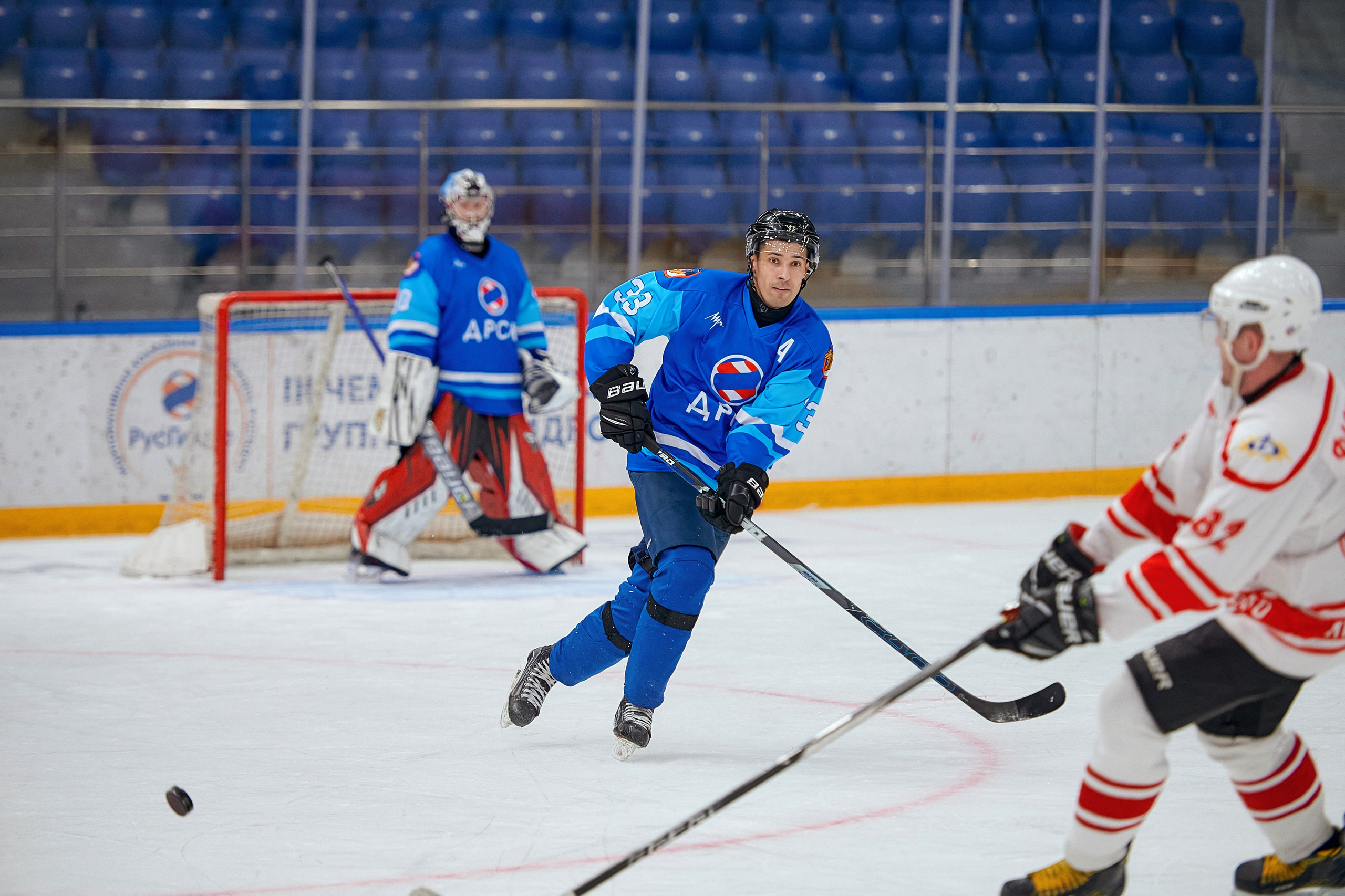 Портфолио репортажной фотосъёмки: Кристалл арена — Хоккей — РусГидро. Фотограф Яковлев Роман — Красноярск