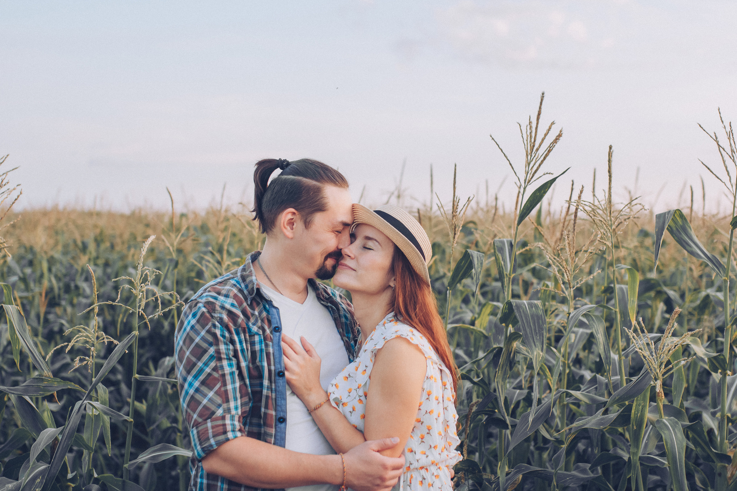 Семейная фотосессия в пшеничном поле на закате. Семейный фотограф Екатеринбург Черепанова Олеся