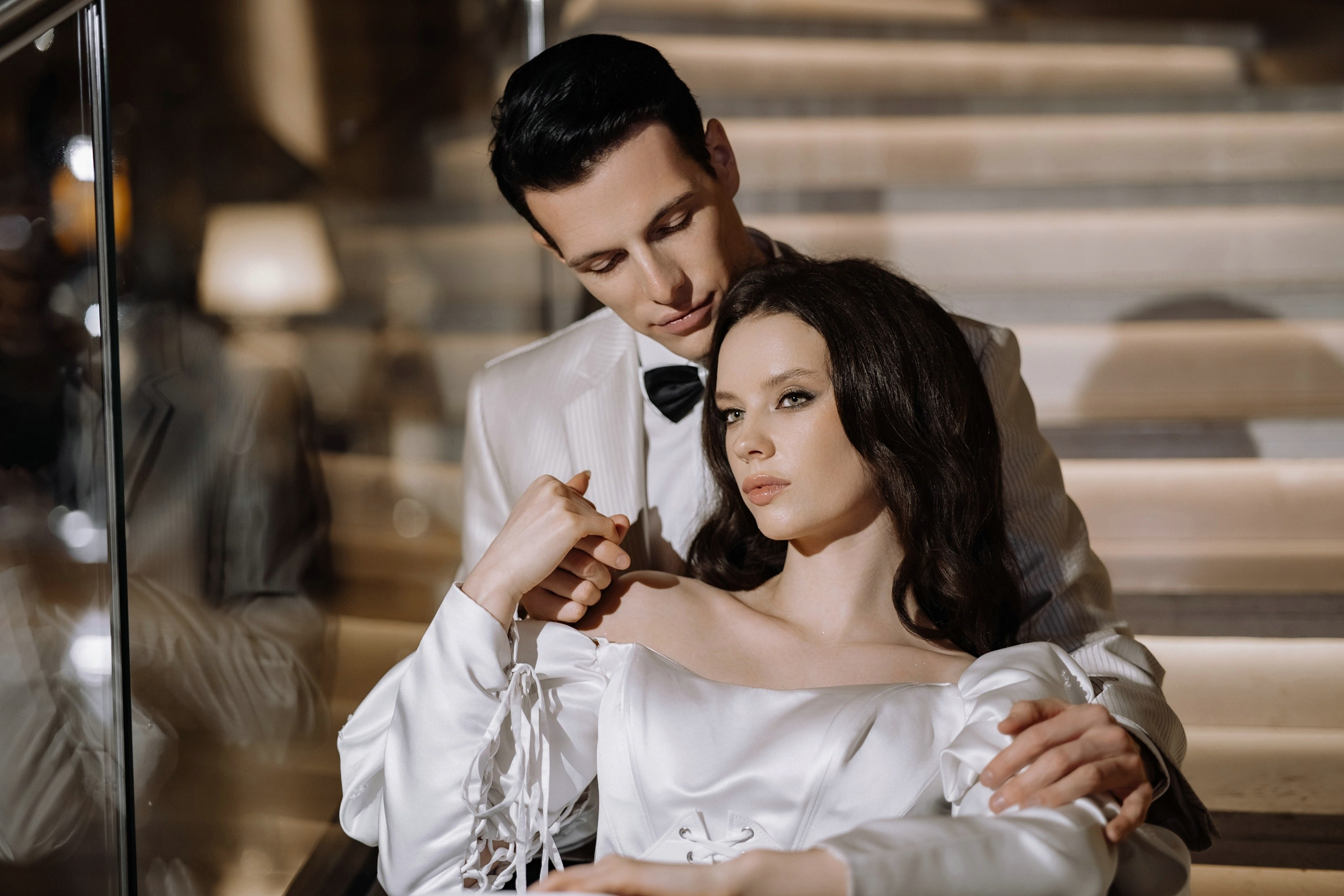 Фотосессия свадьбы на лестнице в Hyatt Regency Moscow Petrovsky Park. Свадебный и семейный фотограф в Москве Светлана Зоткина