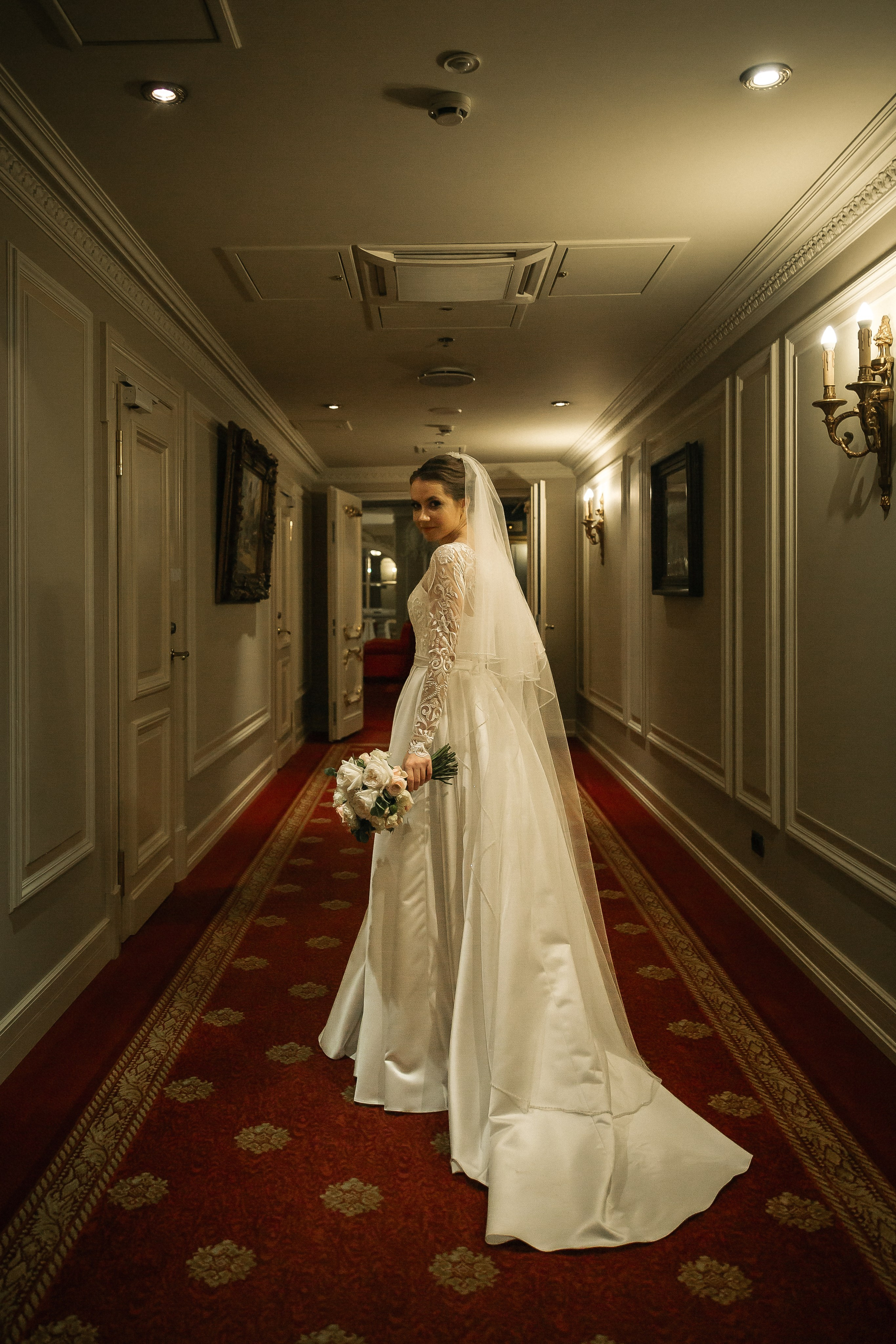 ОКТЯБРЬ | Дворец № 1 Талион, Особняк военного министра. Свадебный фотограф в Санкт-Петербурге Полина Корзухина