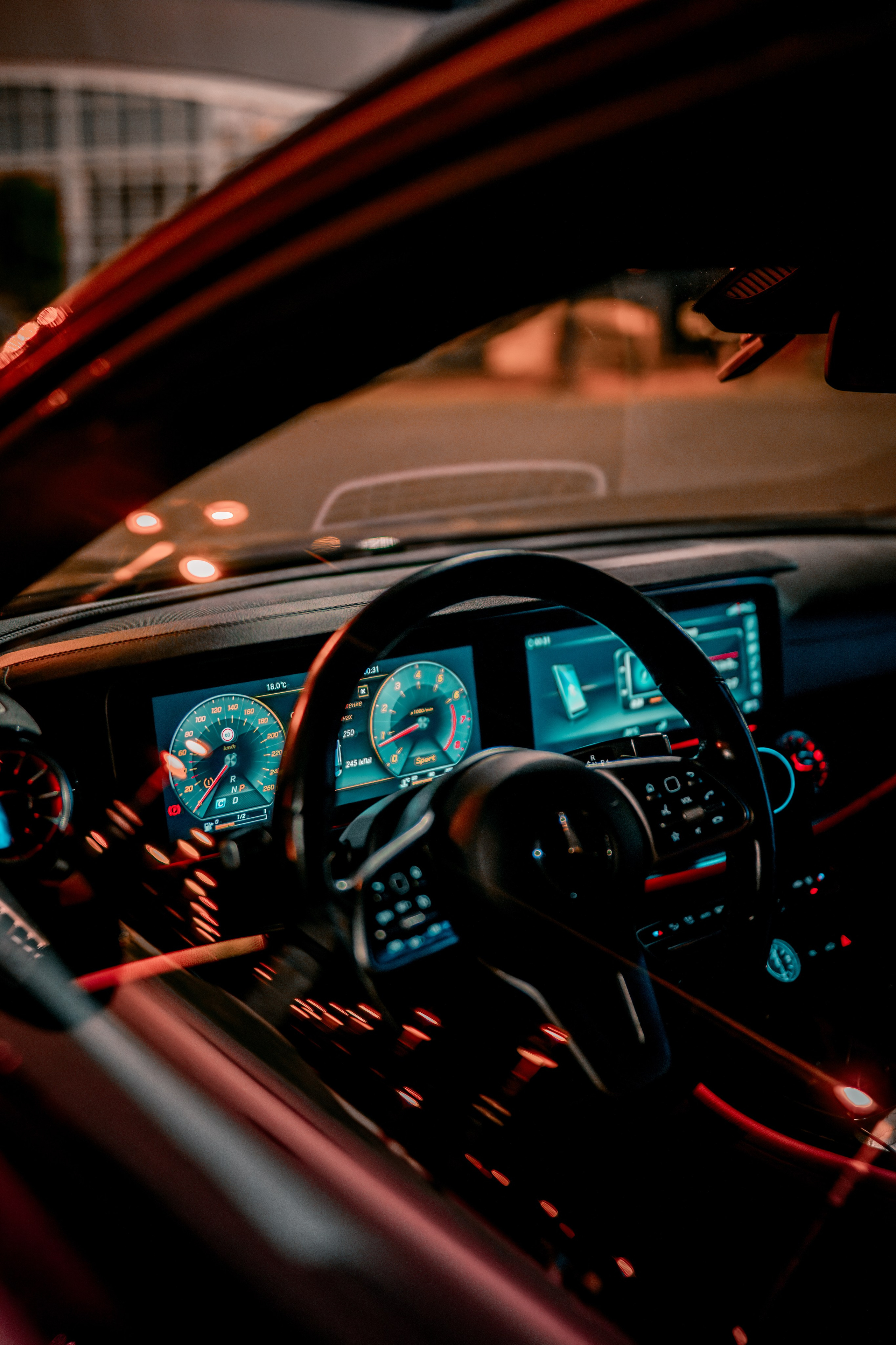 Mercedes Benz E200 + Range Rover Autobiography. Mirllaev