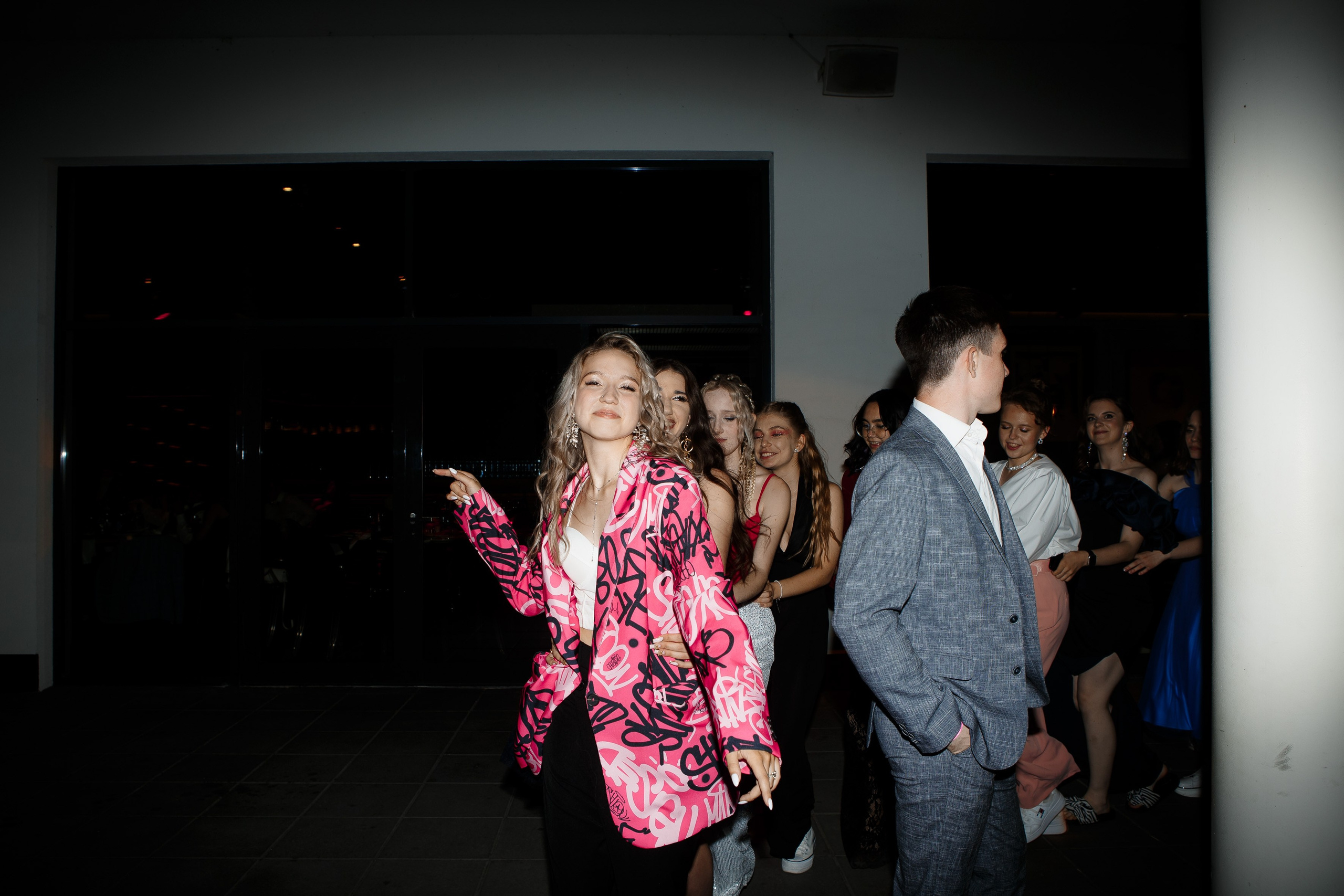 Выпускной Гимназия 12 2024 OpenHouse. Свадебный и портретный Фотограф в Липецке Дмитрий Котюков