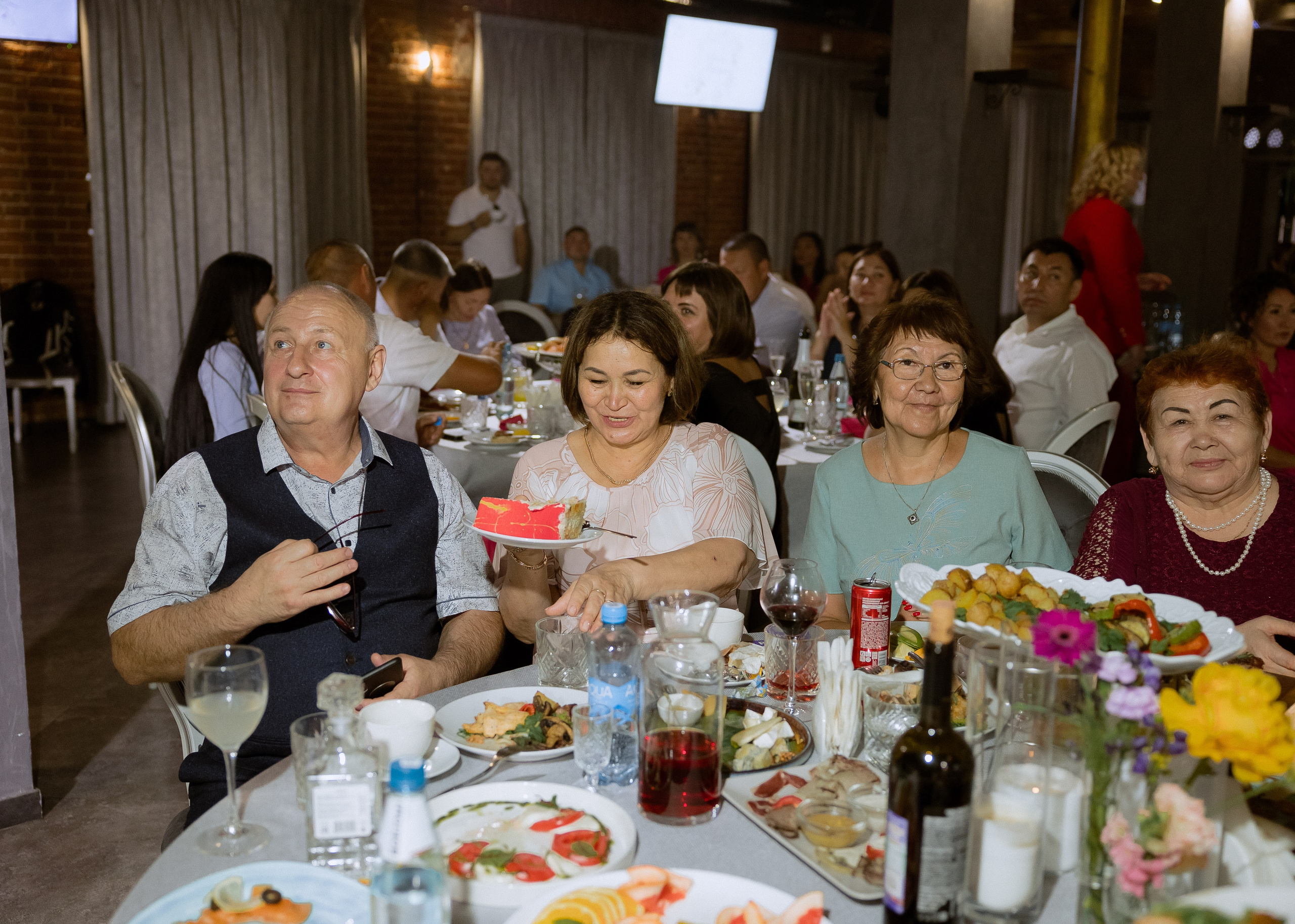 Дмитрий и Алита. Фотограф Эмиль Исякаев