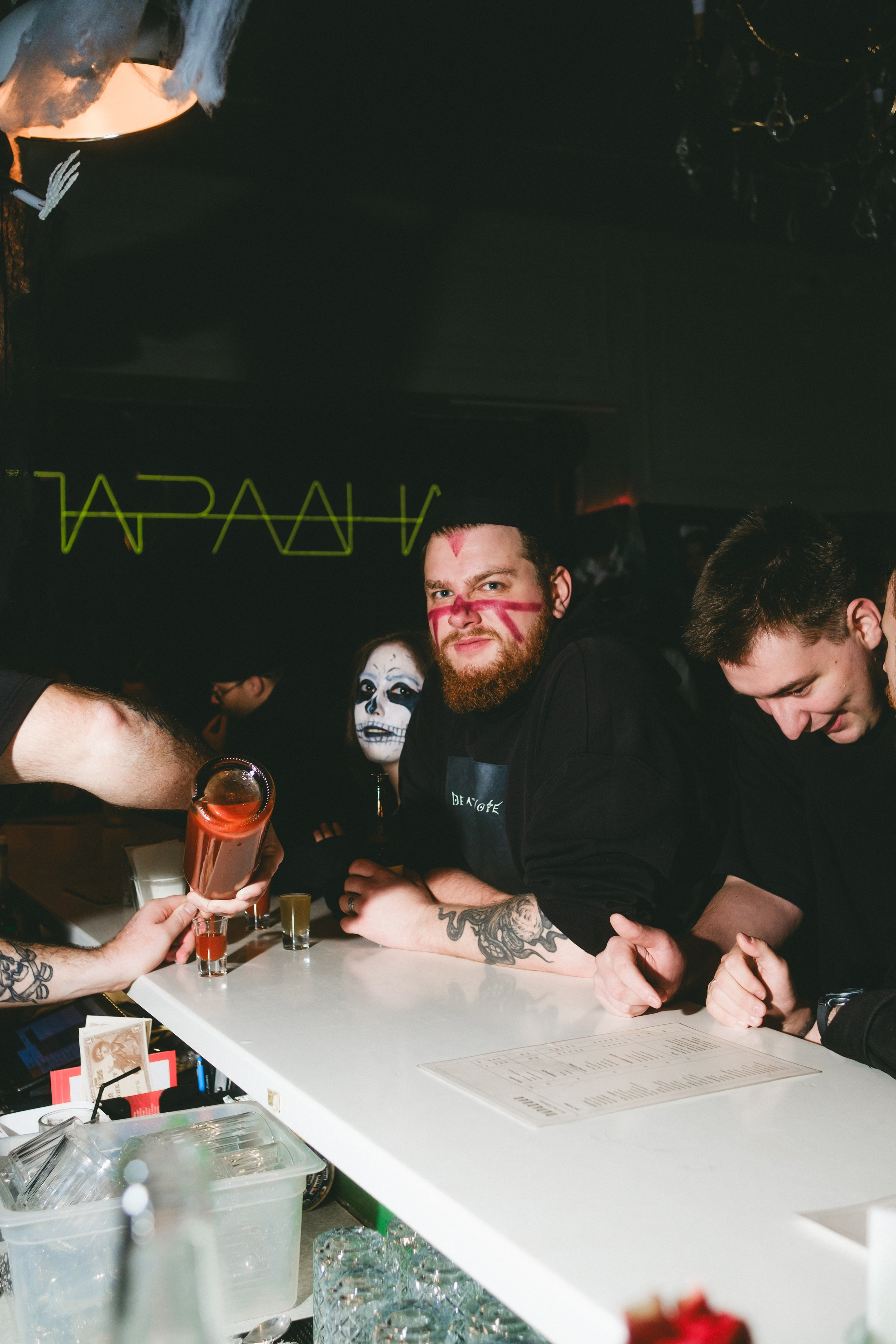 Бар «Парадная» / Halloween. Фотограф в Тюмени Кирилл Марфин