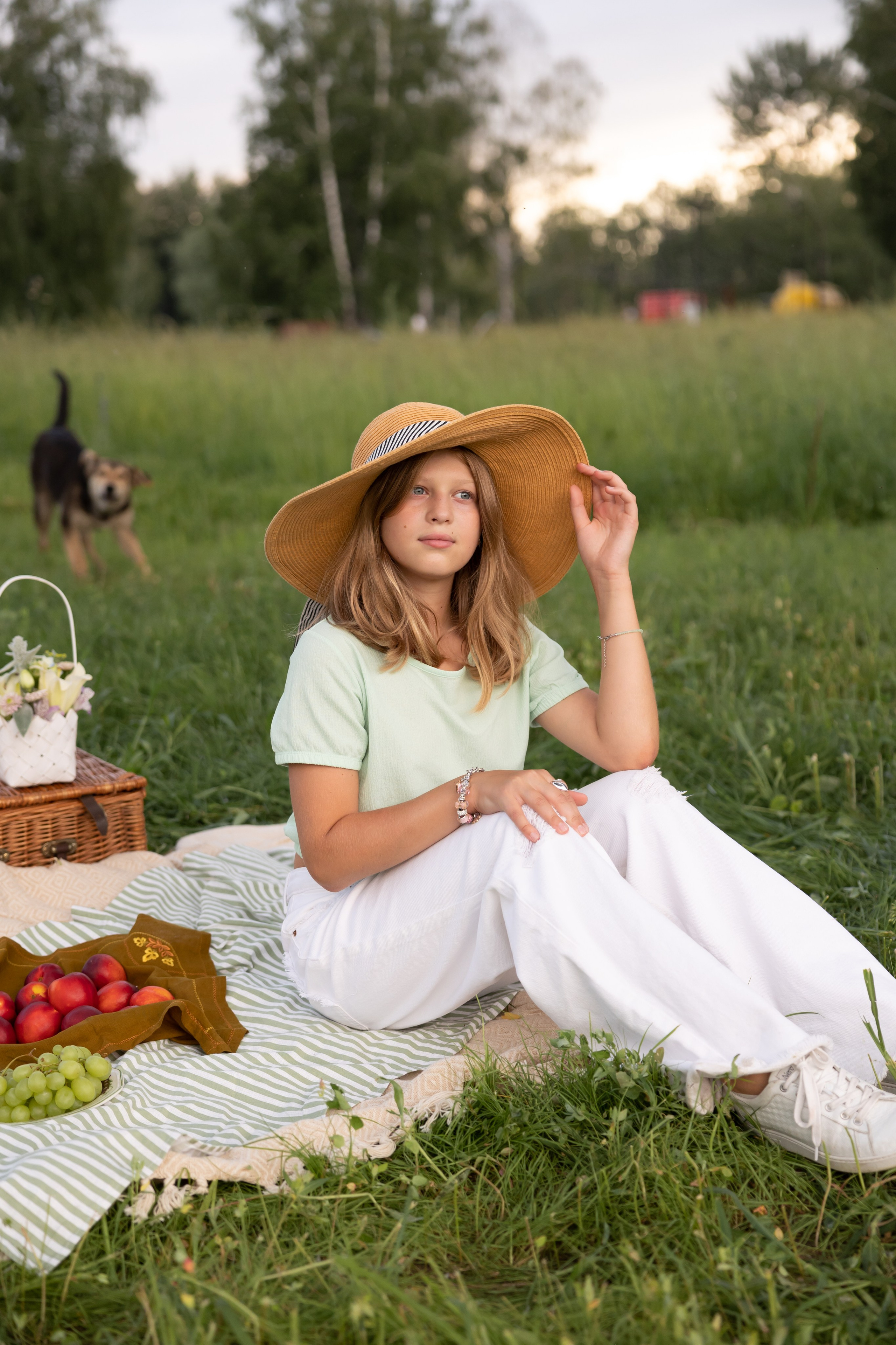 Пикник с педагогом и родителями. Семейный и женский фотограф, стильный репортаж в г. Новосибирск