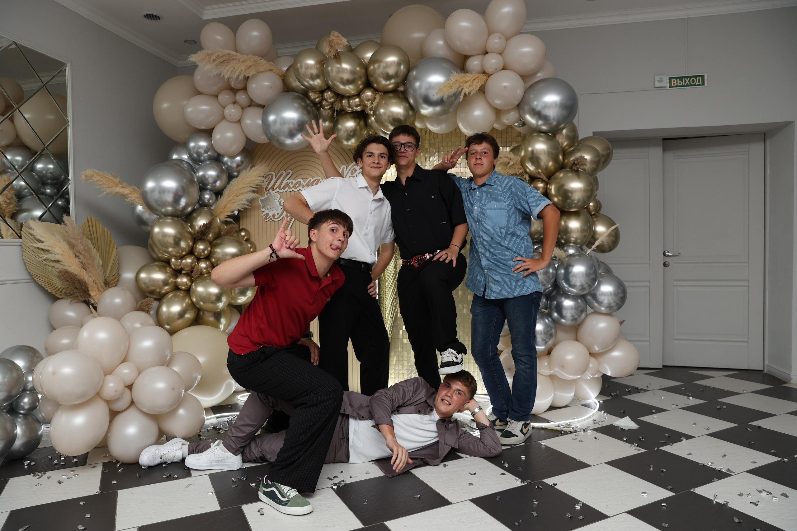 Выпускной 9 класс. Фотограф Любава Колесник. Выпускные альбомы в Крымском районе