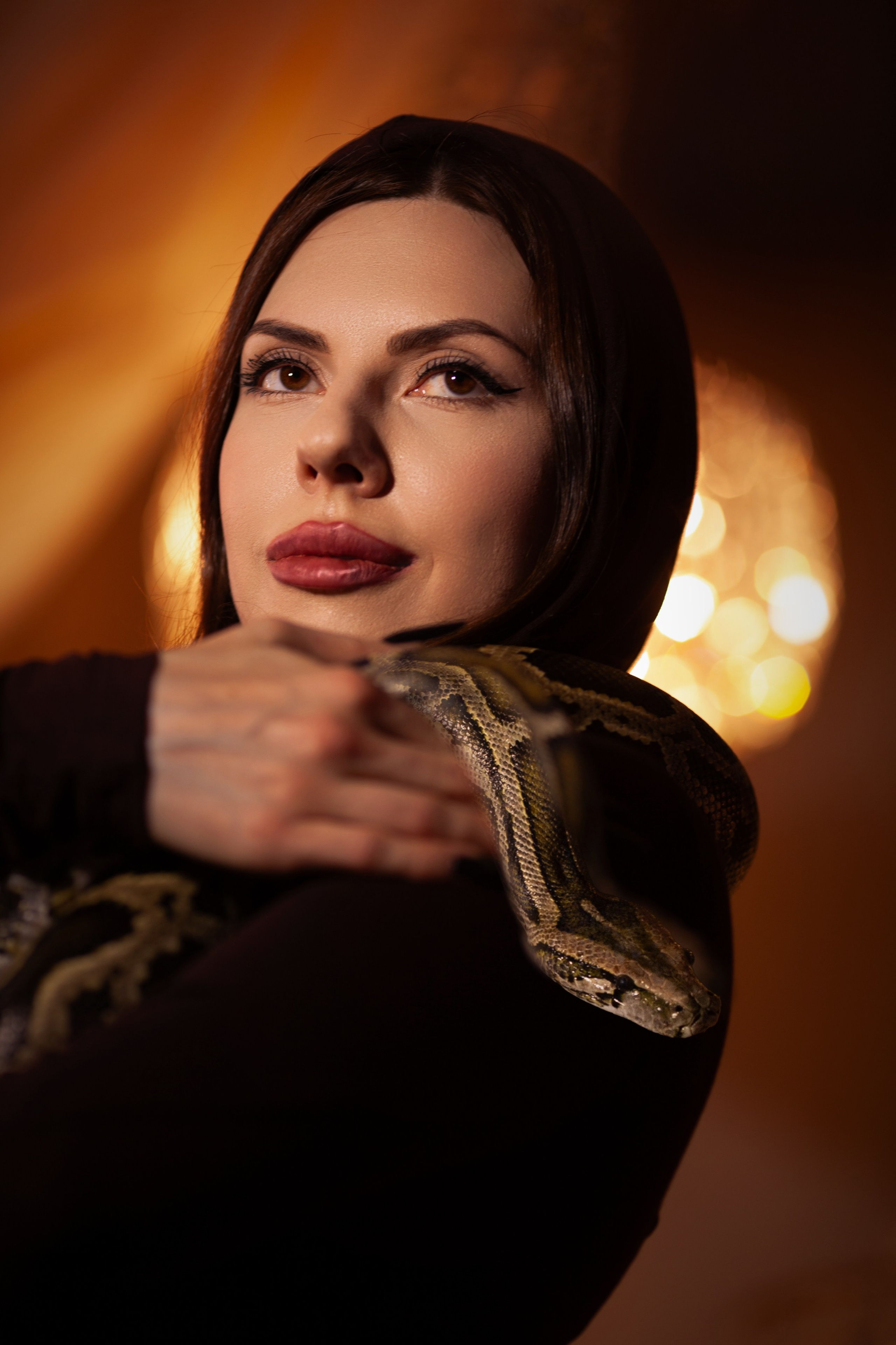 Женская фотосессия с настояшим питоном в студии Ставрополя. Фотограф Ставрополь Пятигорск Елизавета Дарина