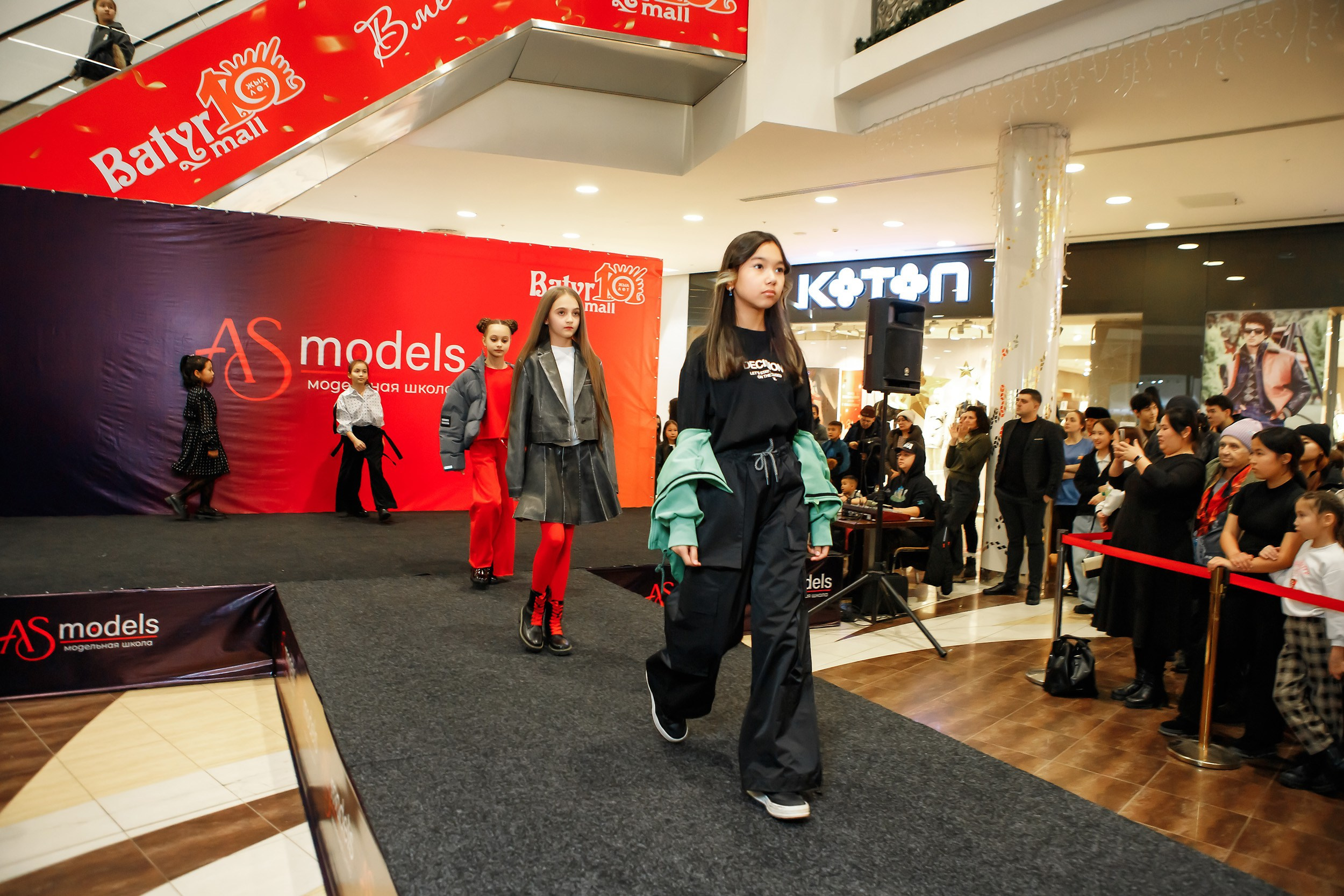 Fashion Show модельной школы AS Models. Кипятком Павлодар
