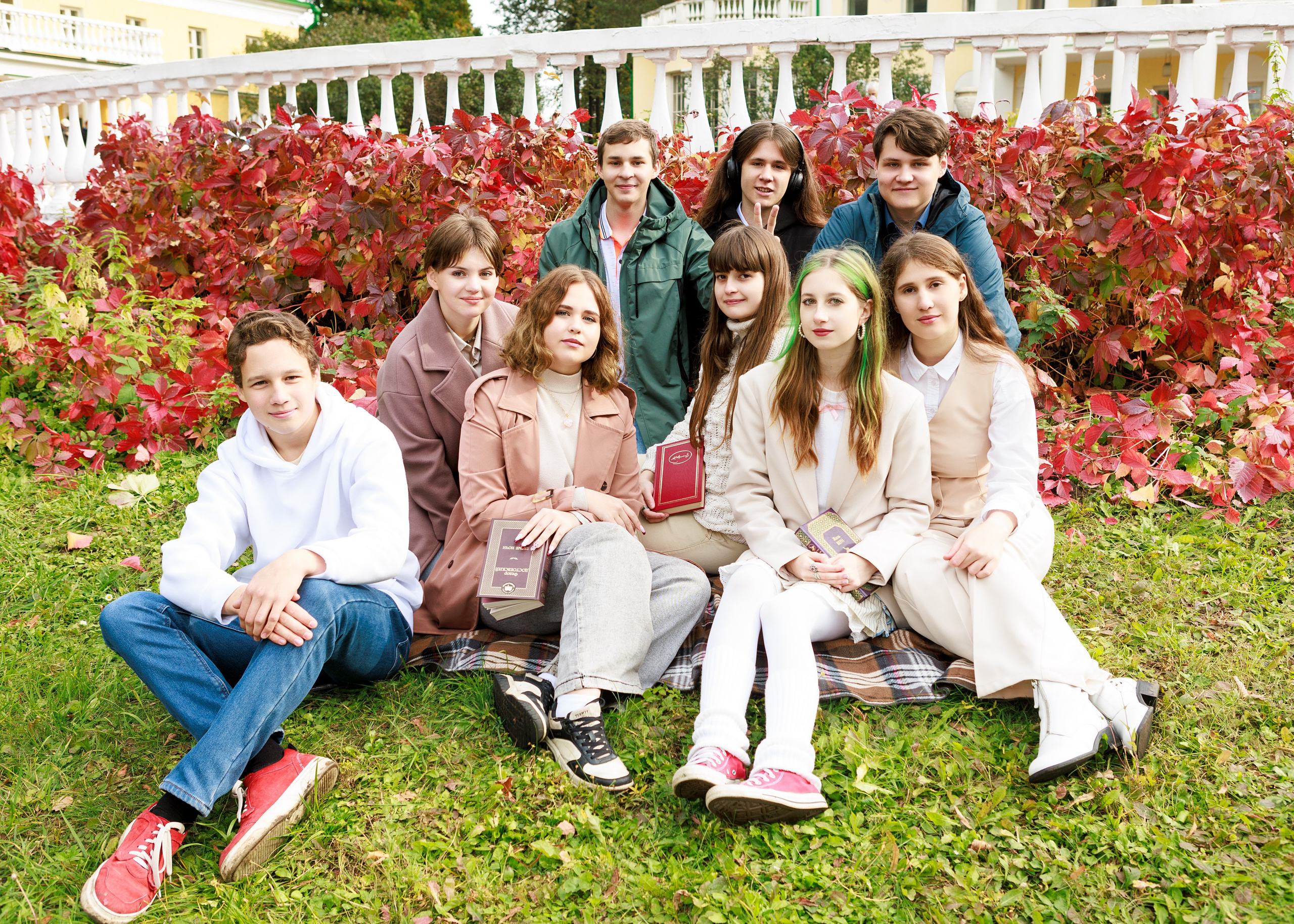 Школа 9 — 11 классы. Выпускные альбомы для школ и детских садов