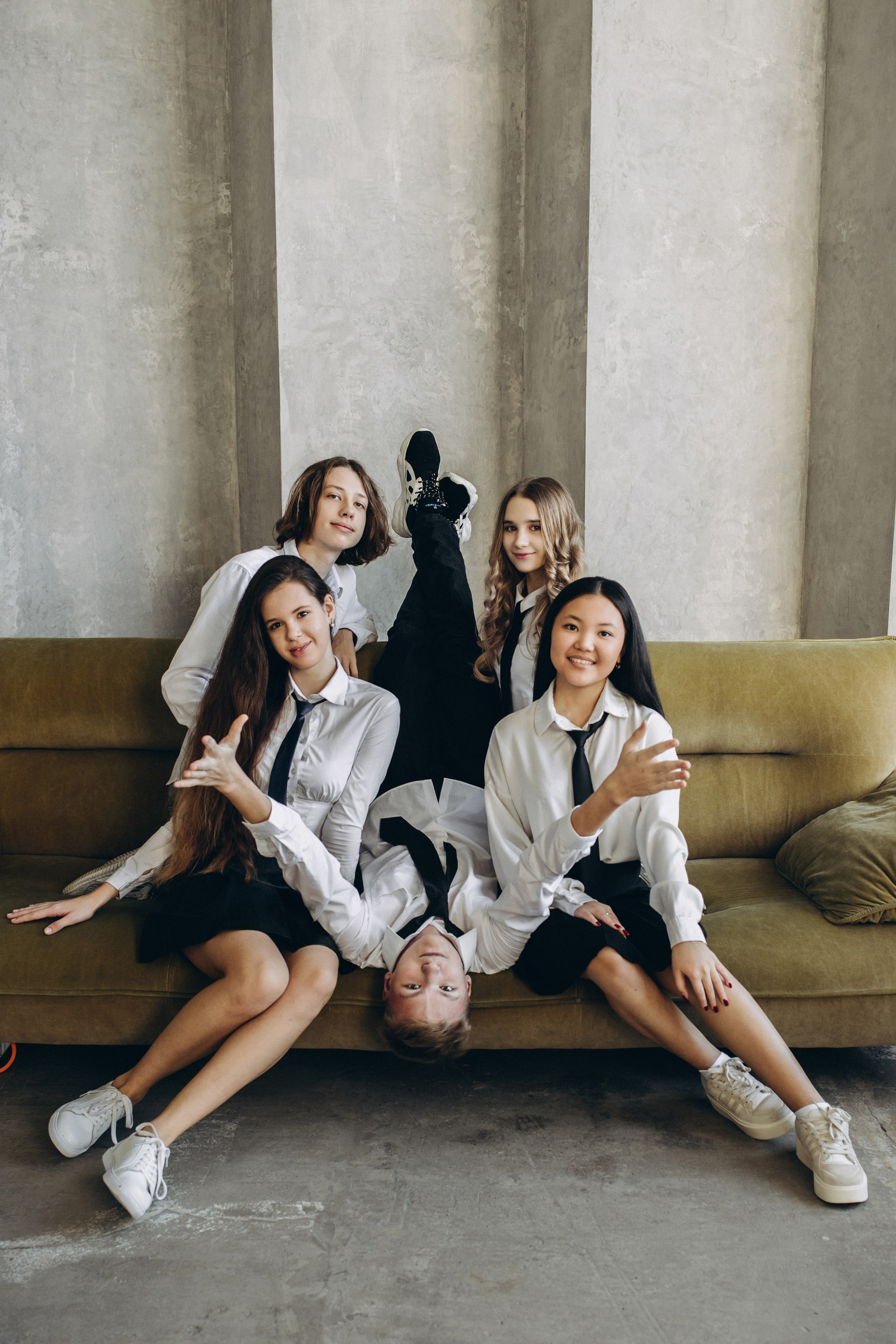 Выпускной класс в студии. Портретный и семейный фотограф в Саратове Елена Шустова