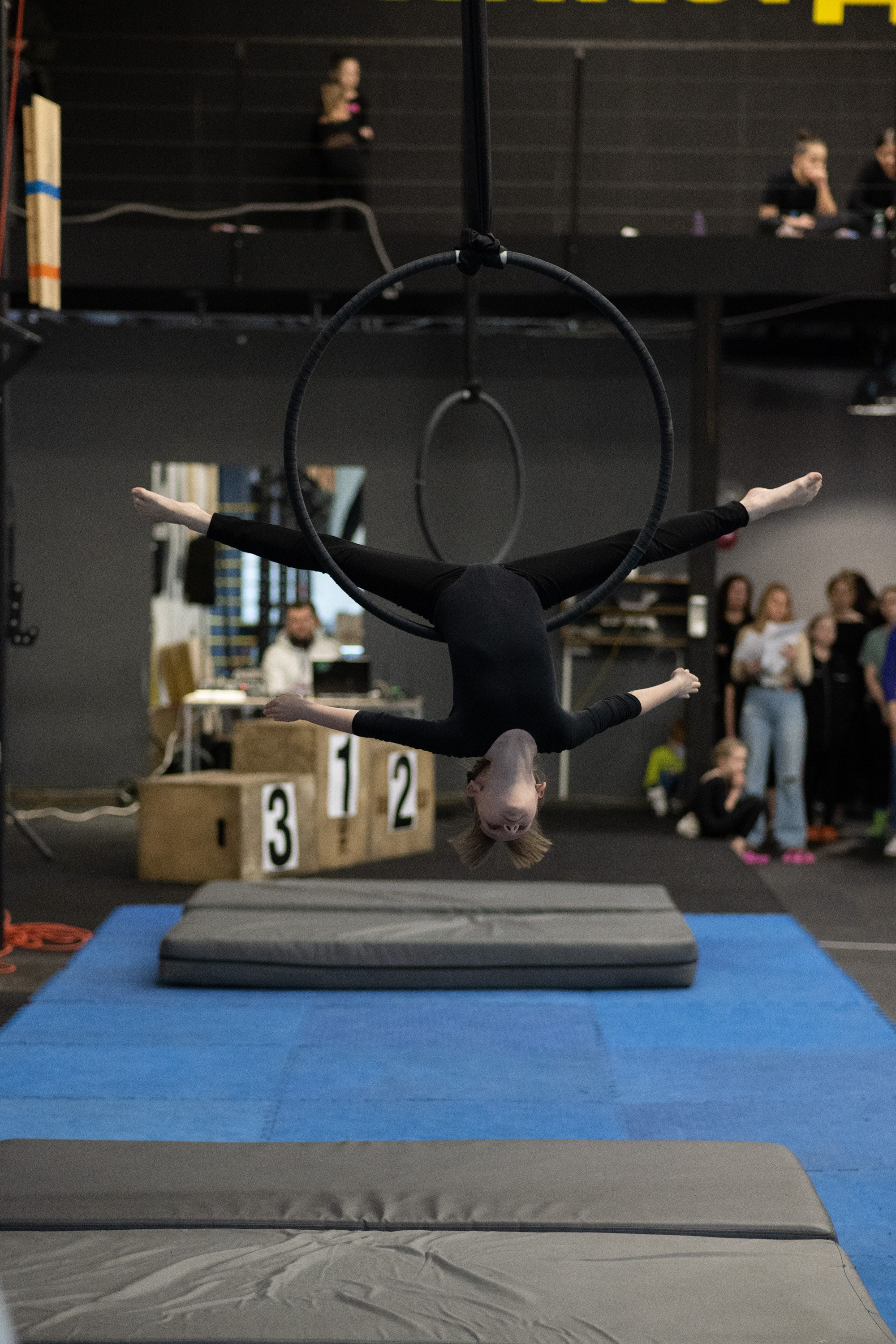 Внутриклубные соревнования по воздушной гимнастике 02.04.23