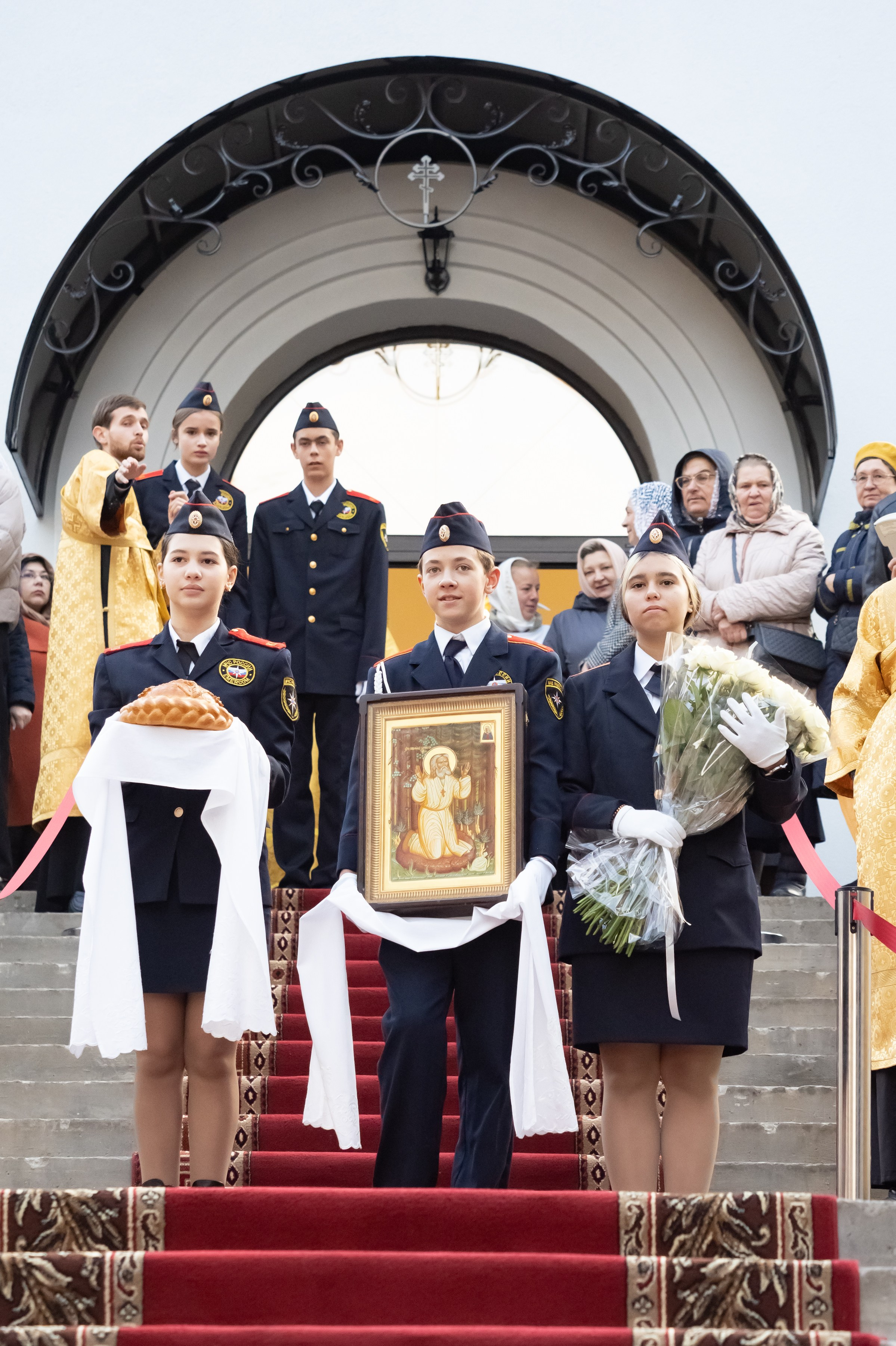 Открытие Храма Серафима Саровского. Репортажный, семейный и детский фотограф в Пензе и Заречном Арина Ермилова. Картины барельеф на заказ