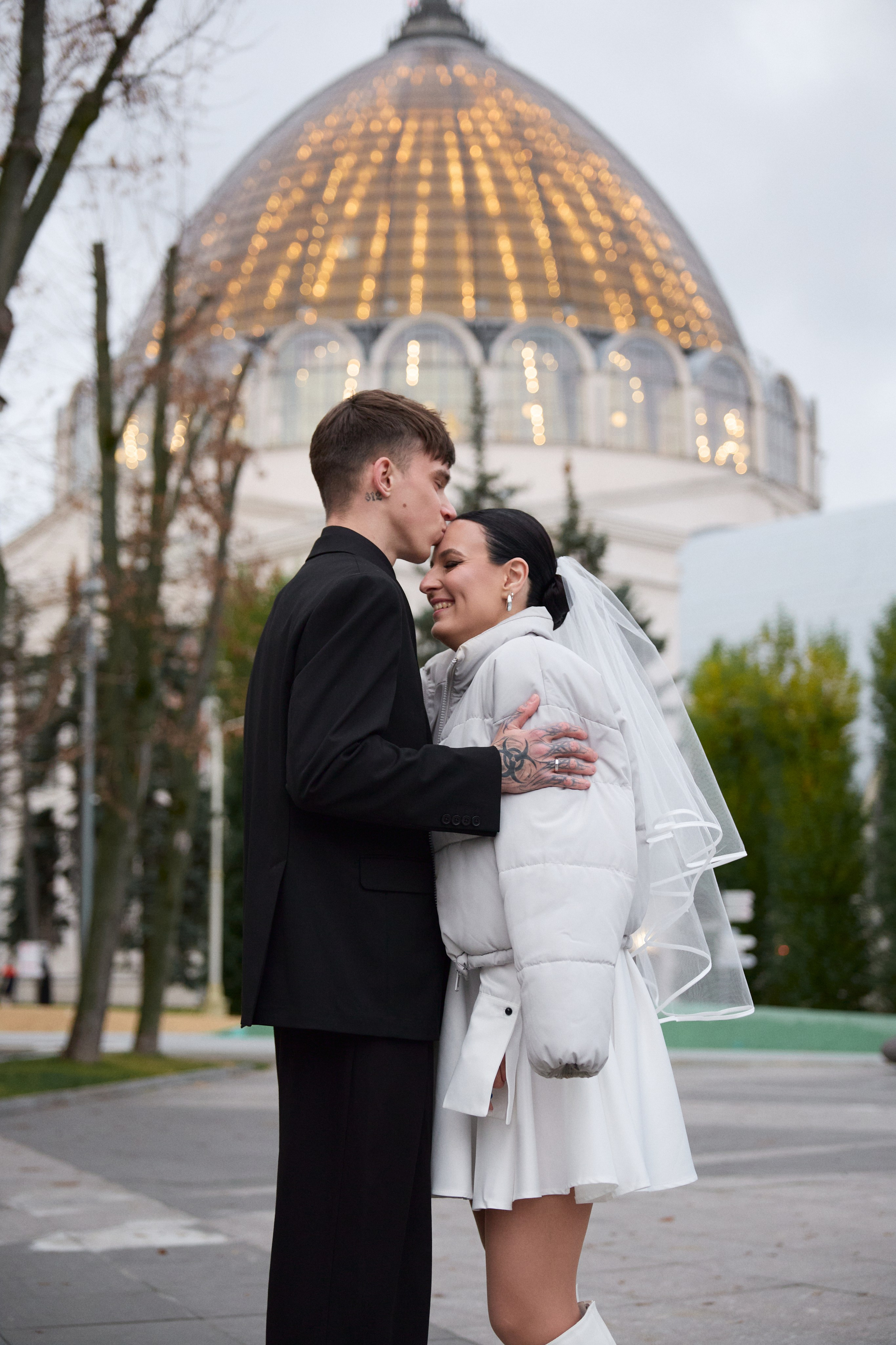 Елизавета и Артем. Роспись ВДНХ. Любовь Юсупова. Фотограф