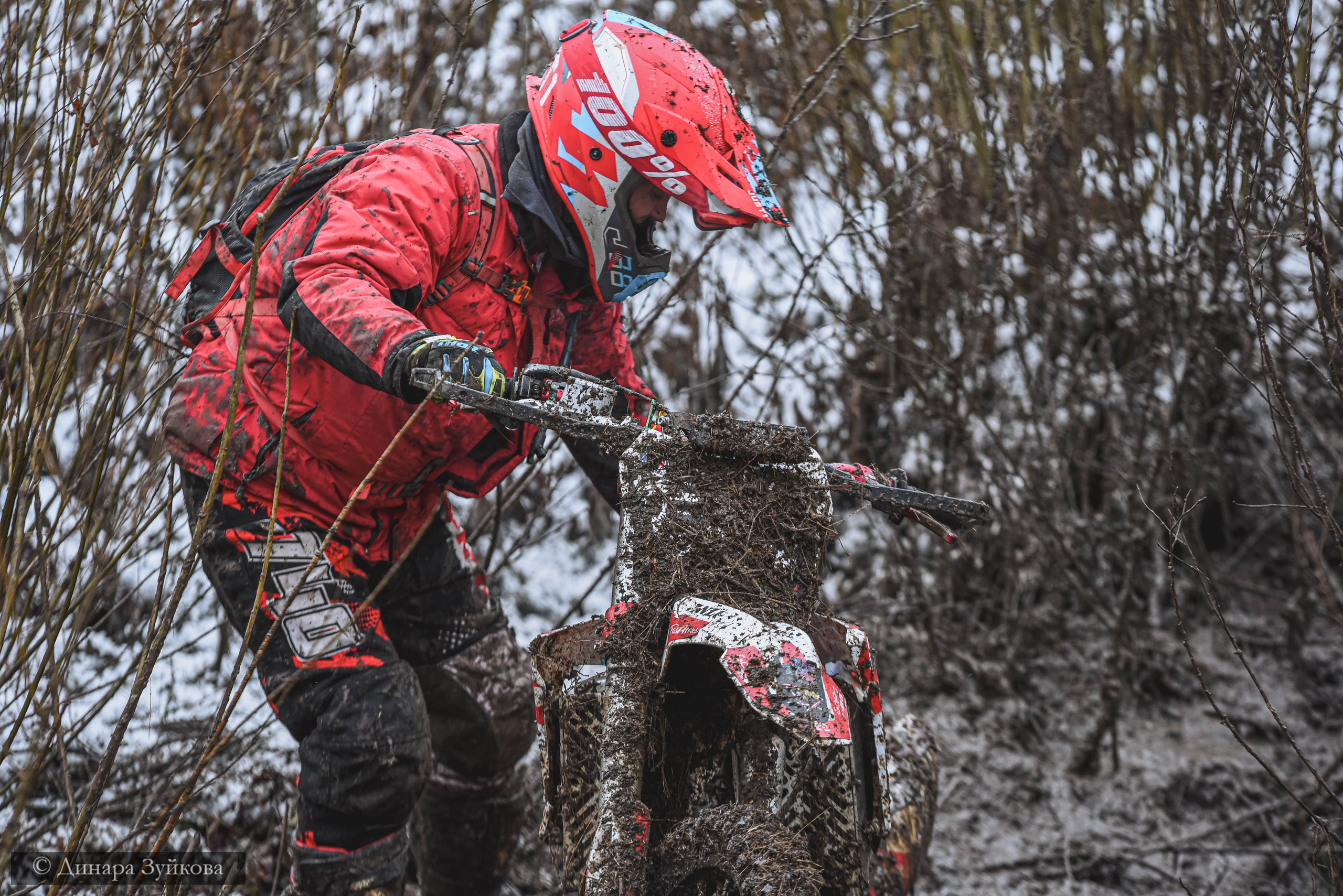 «На местности». Мотофотограф в Нижнем Новгороде Динара Зуйкова