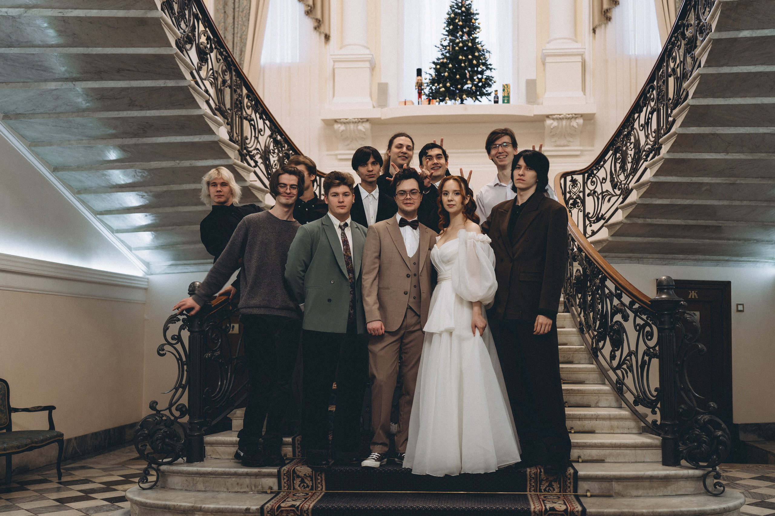 СВАДЕБНАЯ СЬЕМКА ВО ВТОРОМ ДВОРЦЕ С ГОСТЯМИ И ПРОГУЛКА В ТАВРИЧЕСКОМ САДУ. Профессиональный фотограф, Санкт-Петербург — Виктория Богомолова