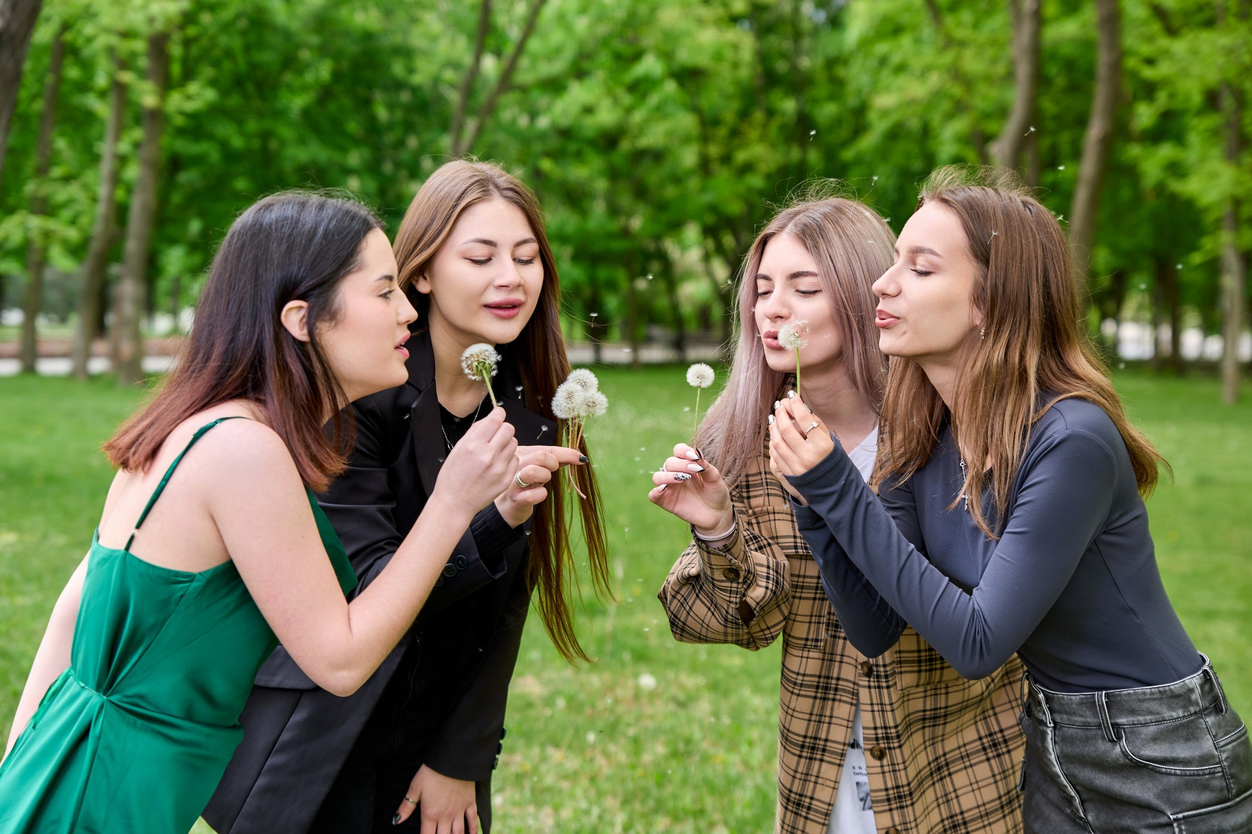 ШКОЛЬНИКИ. НАБЕРЕЖНАЯ. Фотограф Татаринов Андрей (Донецк / Макеевка)