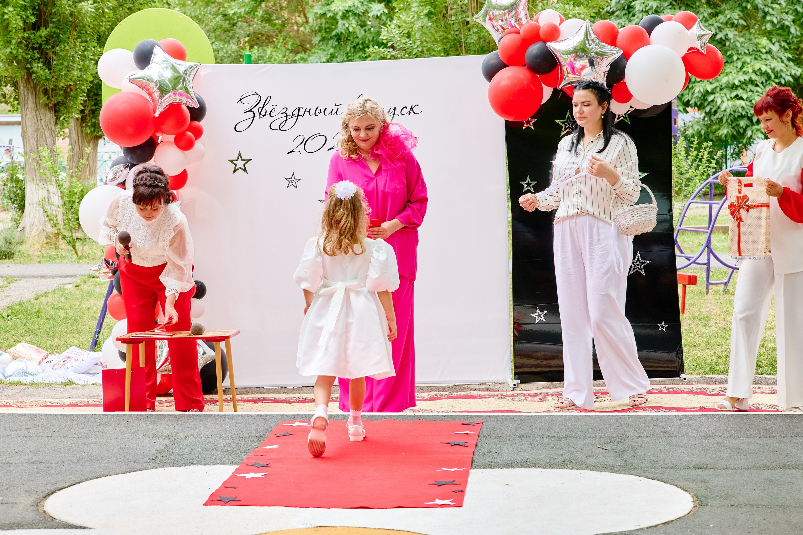 Выпускной 45 сад. Фотограф Выпускные альбомы Таганрог Сергей Коробченко