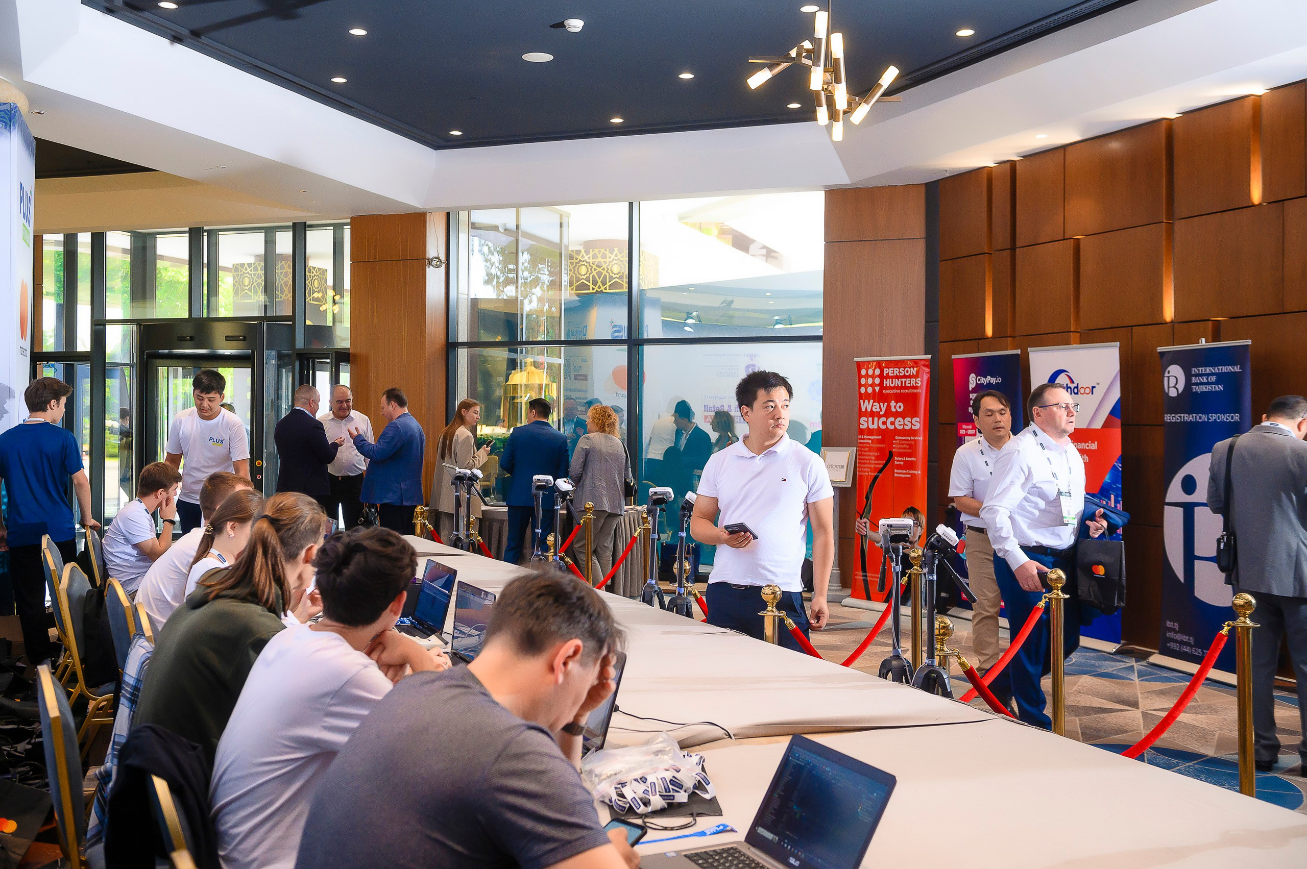 Digital Uzbekistan 2025. Интерьерный и репортажный фотограф в Алматы