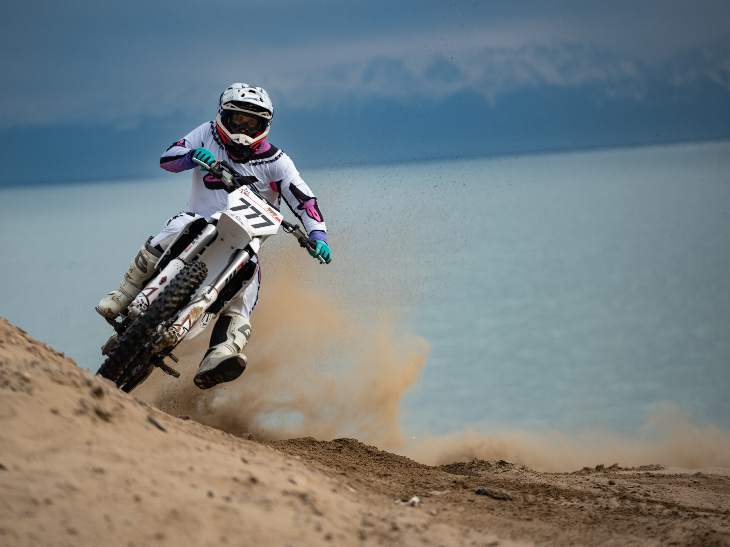 Bike. Сайт Алматинского НЮ АРТ, будуар и фэшн фотографа Дениса Карпенко