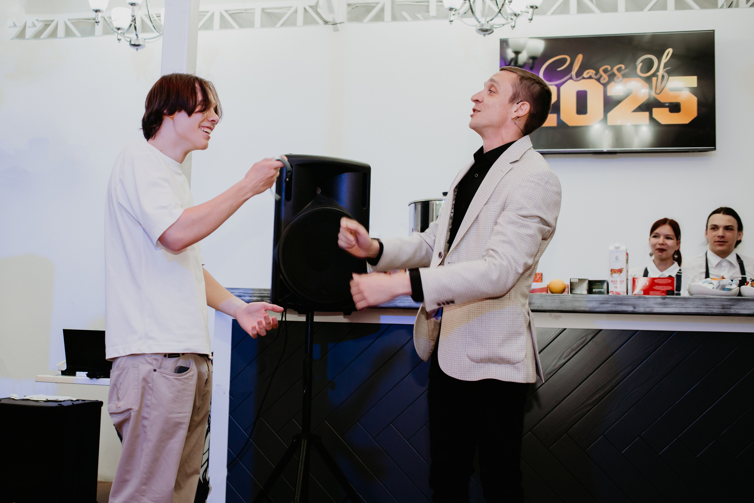 Выпускной 2025 (41 школа) 11 класс. Фотограф в Челябинске Ополихина Анна