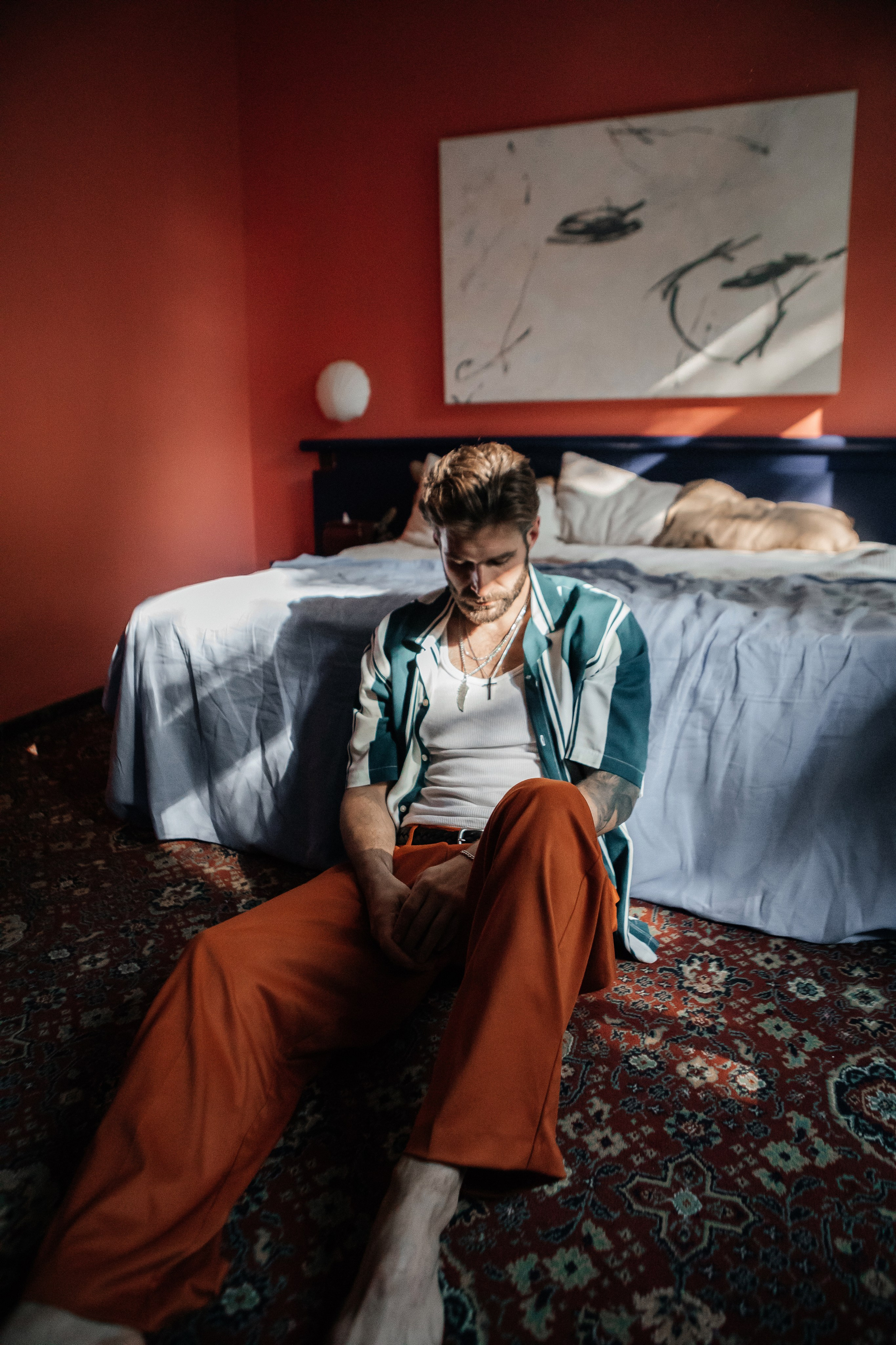 Мужской портрет «мысли не дают мне покоя». Свадебный и семейный фотограф Ибрагимова Мария из Екатеринбурга