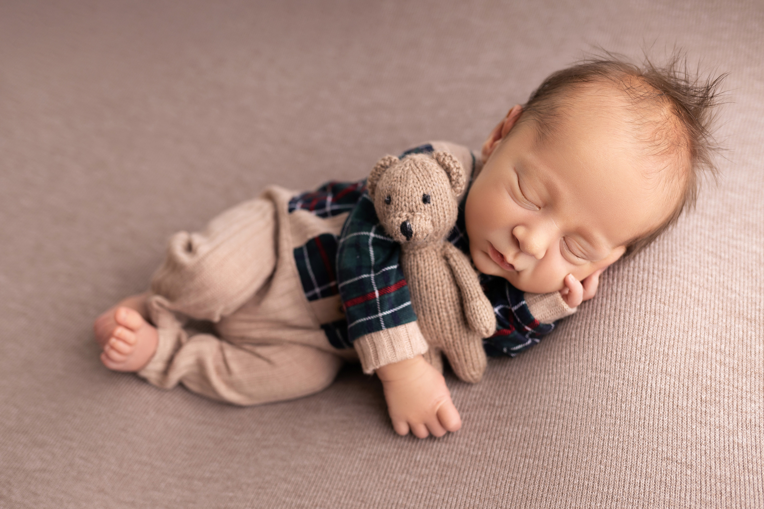 Классическая фотосессия малыша. Фотограф новорожденных малышей в Омске и Омской области Эльвира Камаева