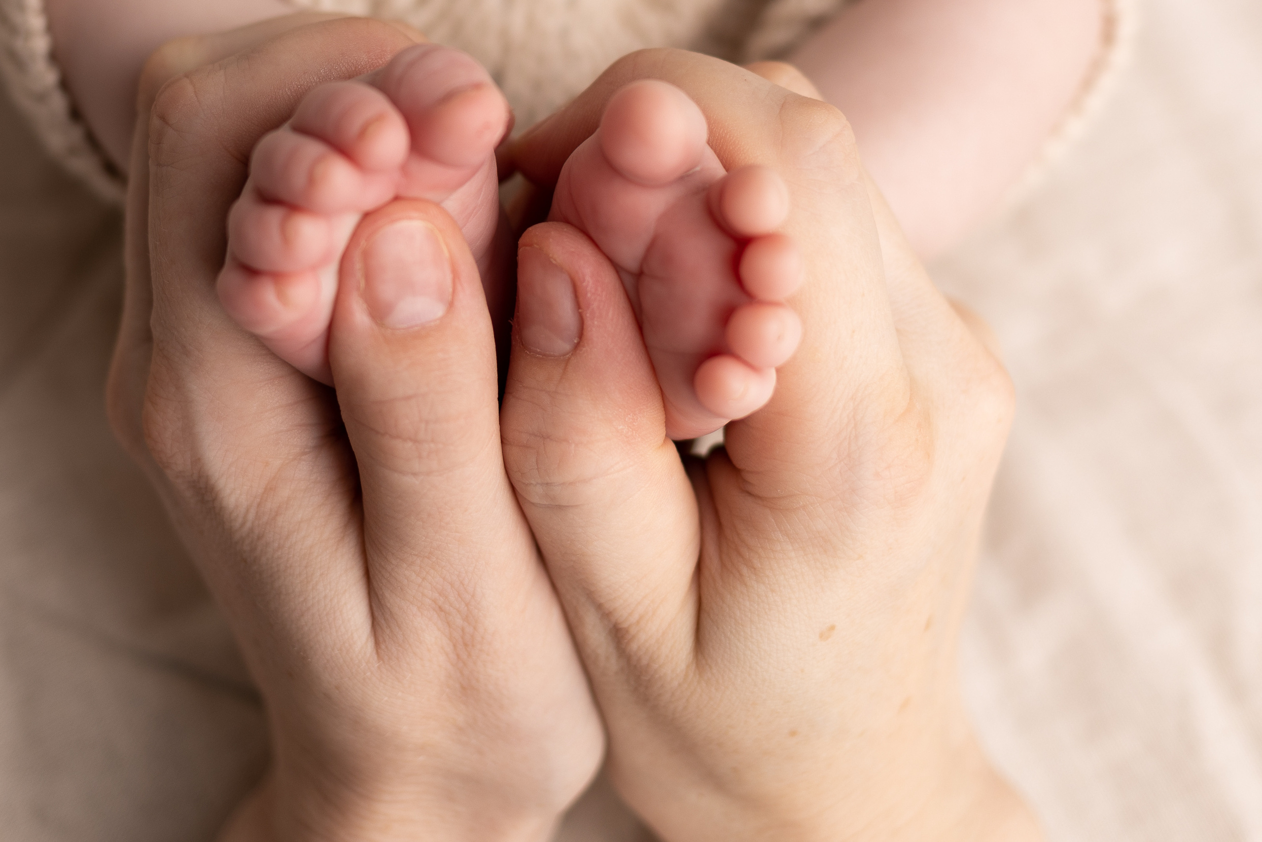 Newborn съемка в стиле Лайф. Фотограф новорожденных малышей в Омске и Омской области Эльвира Камаева