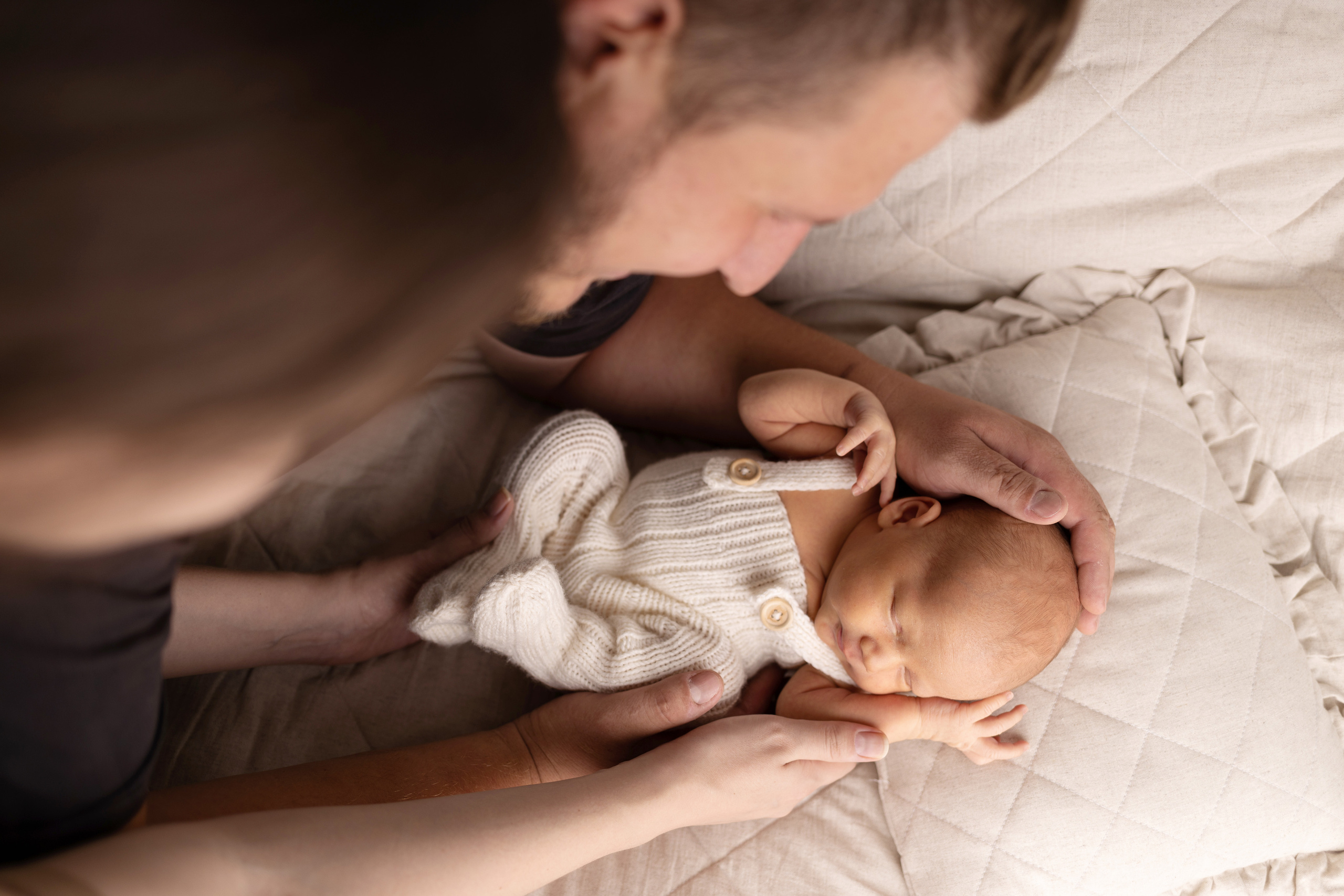 Newborn съемка в стиле Лайф. Фотограф новорожденных малышей в Омске и Омской области Эльвира Камаева