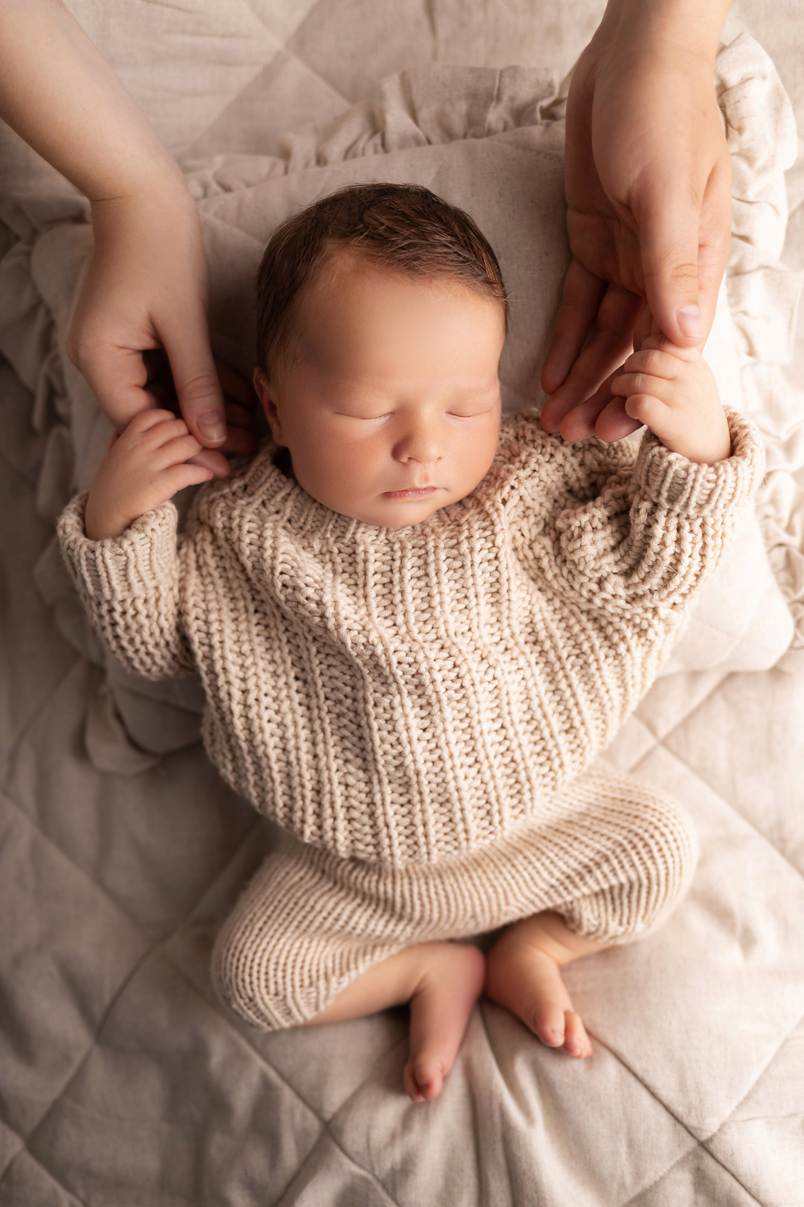 Newborn съемка в стиле Лайф. Фотограф новорожденных малышей в Омске и Омской области Эльвира Камаева