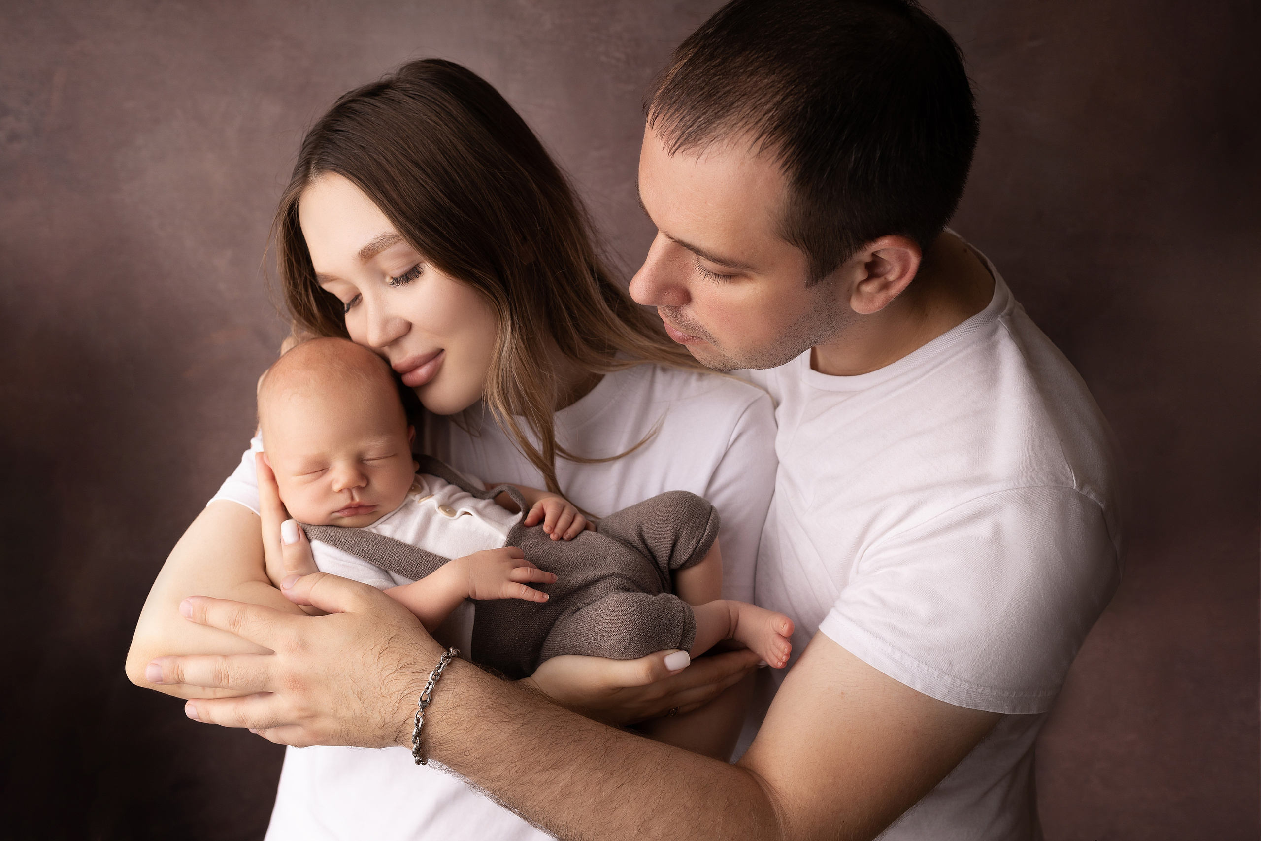 Семейные кадры от Elvira Kamaeva. Фотограф новорожденных малышей в Омске и Омской области Эльвира Камаева