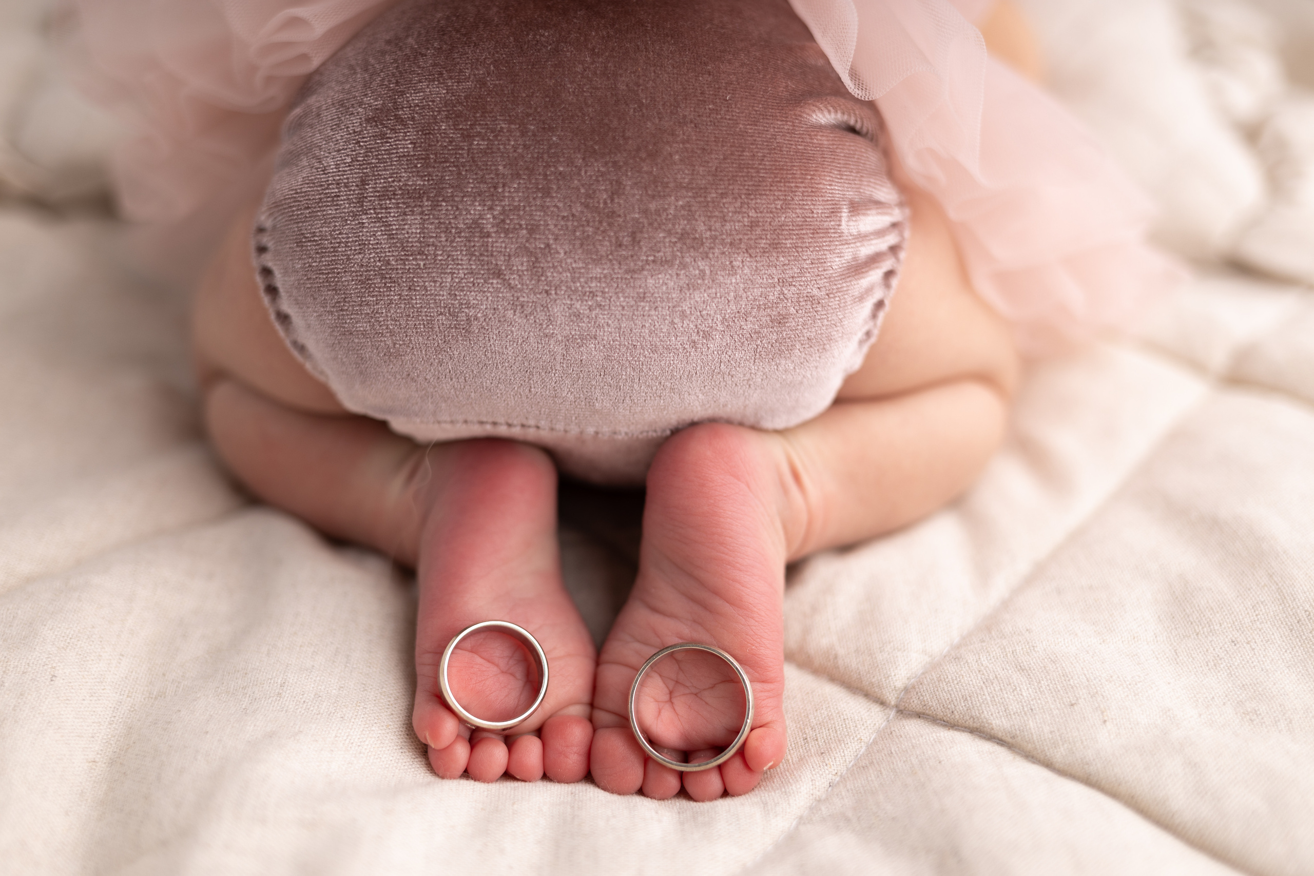 Newborn съемка в стиле Лайф. Фотограф новорожденных малышей в Омске и Омской области Эльвира Камаева