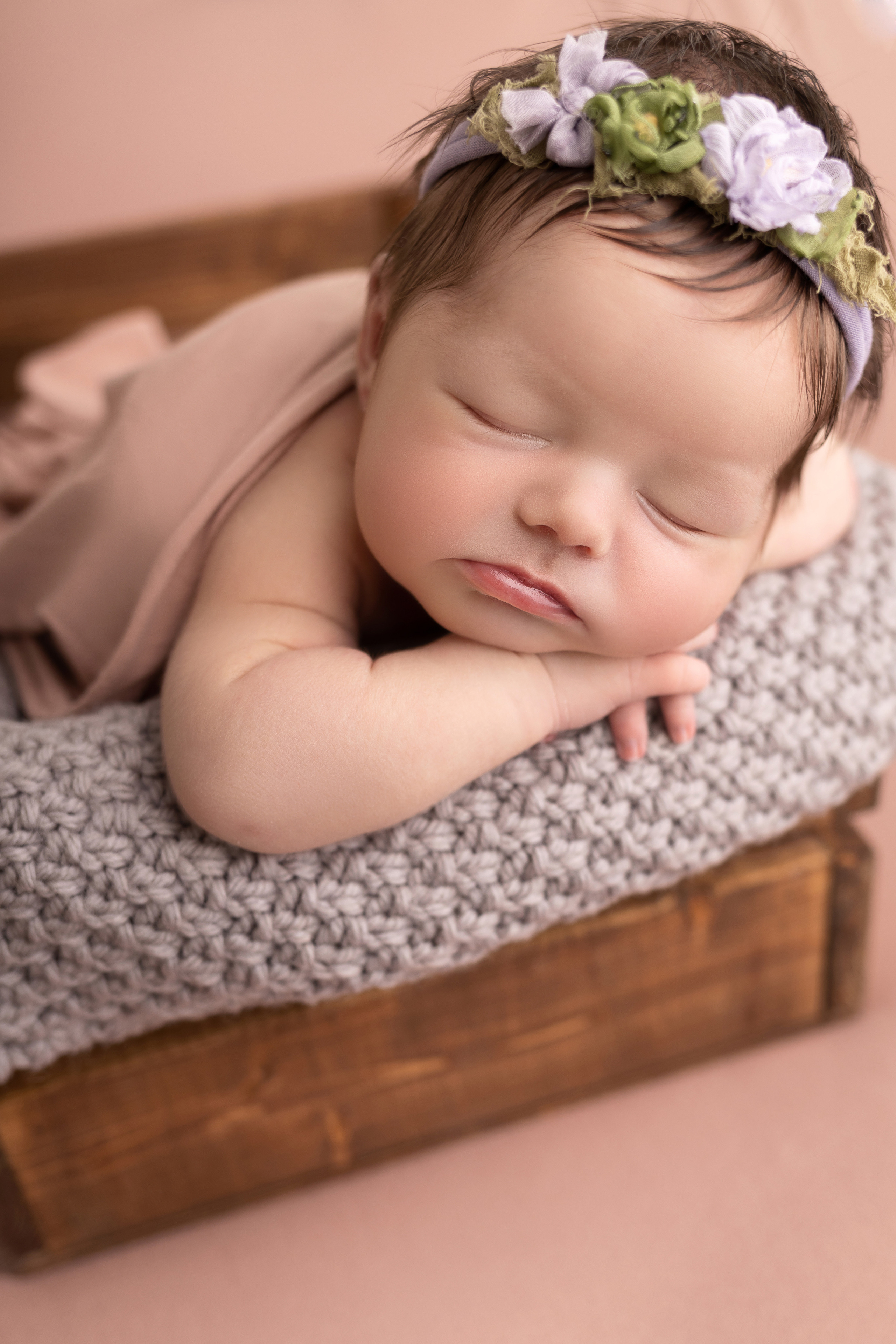 Классическая фотосессия малыша. Фотограф новорожденных малышей в Омске и Омской области Эльвира Камаева