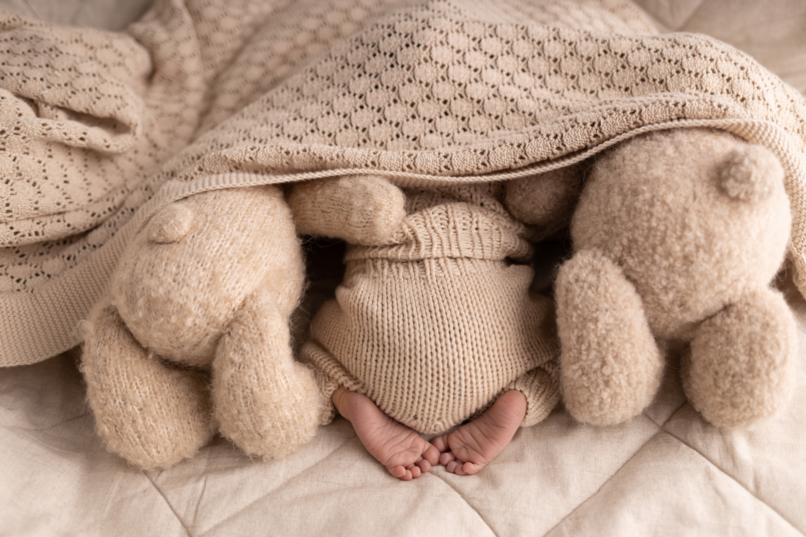 Newborn съемка в стиле Лайф. Фотограф новорожденных малышей в Омске и Омской области Эльвира Камаева