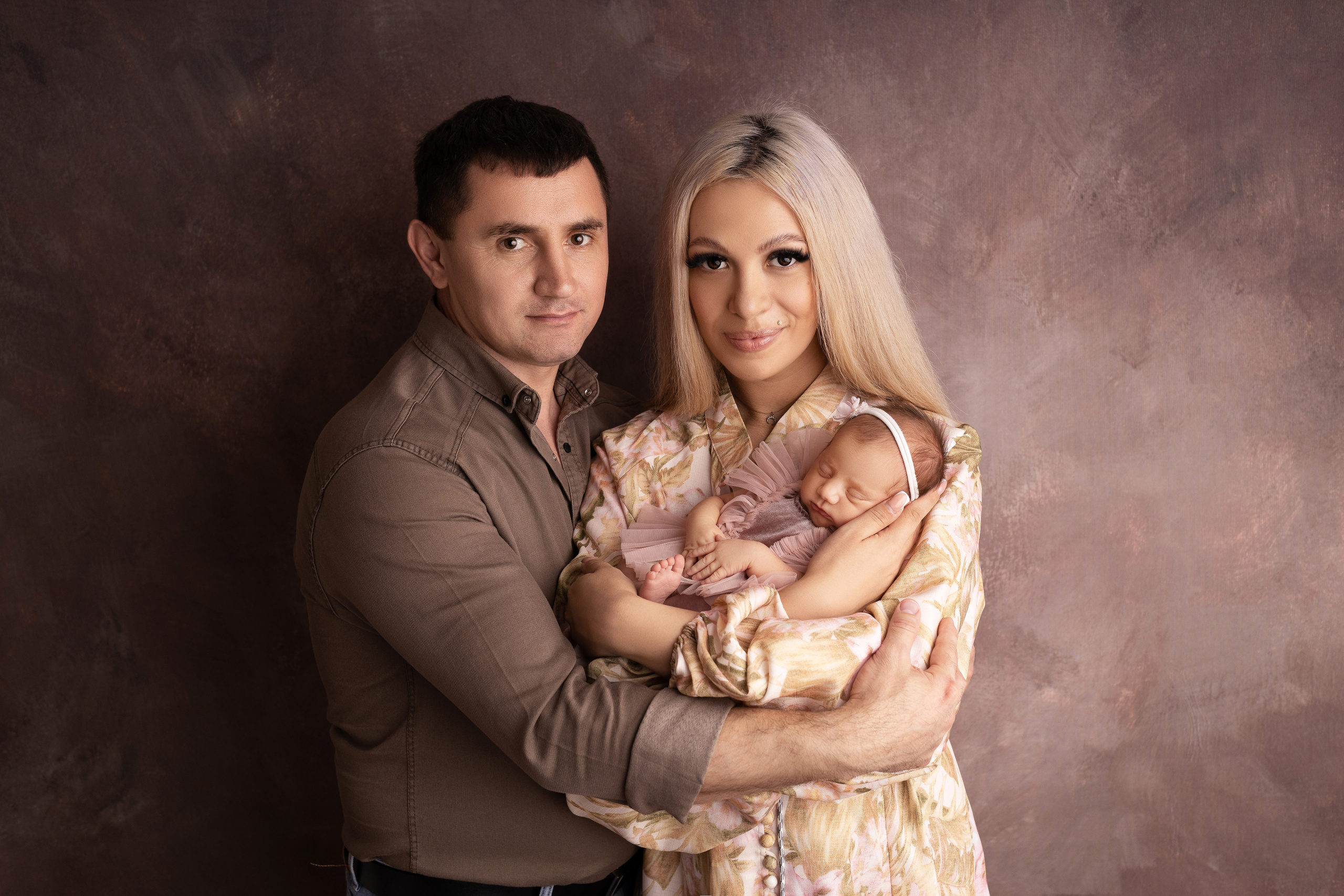 Семейные кадры от Elvira Kamaeva. Фотограф новорожденных малышей в Омске и Омской области Эльвира Камаева