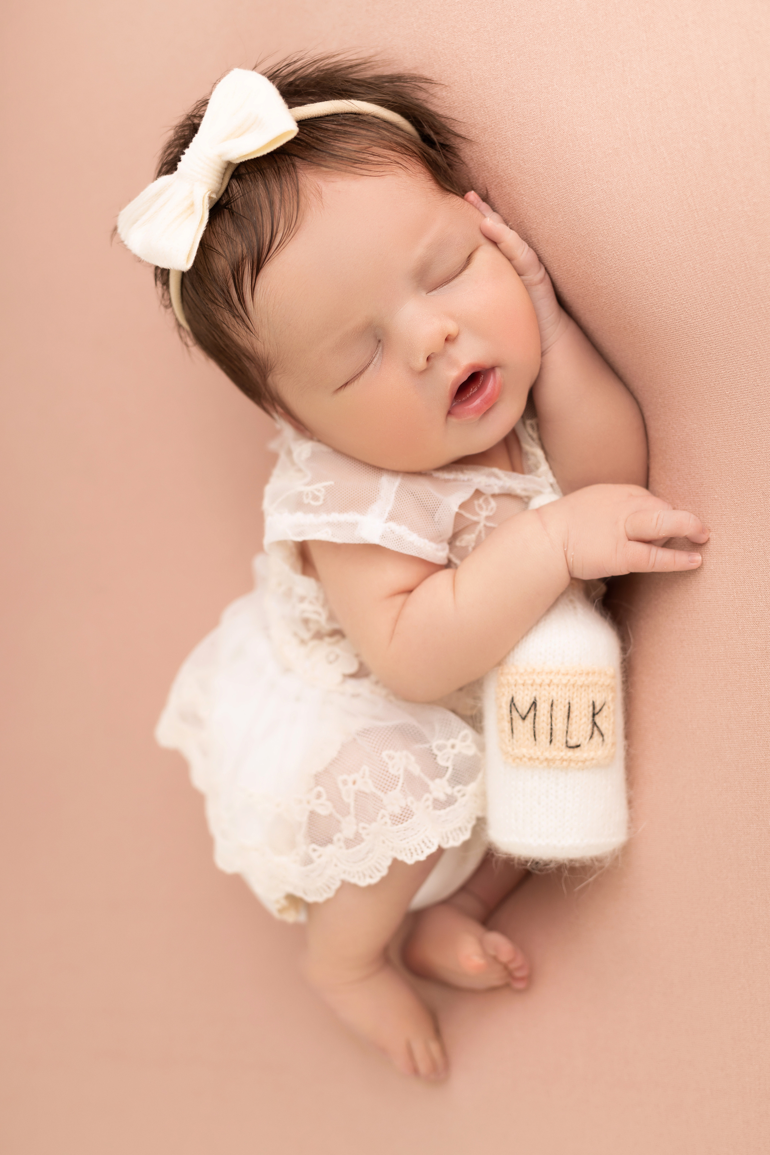 Классическая фотосессия малыша. Фотограф новорожденных малышей в Омске и Омской области Эльвира Камаева