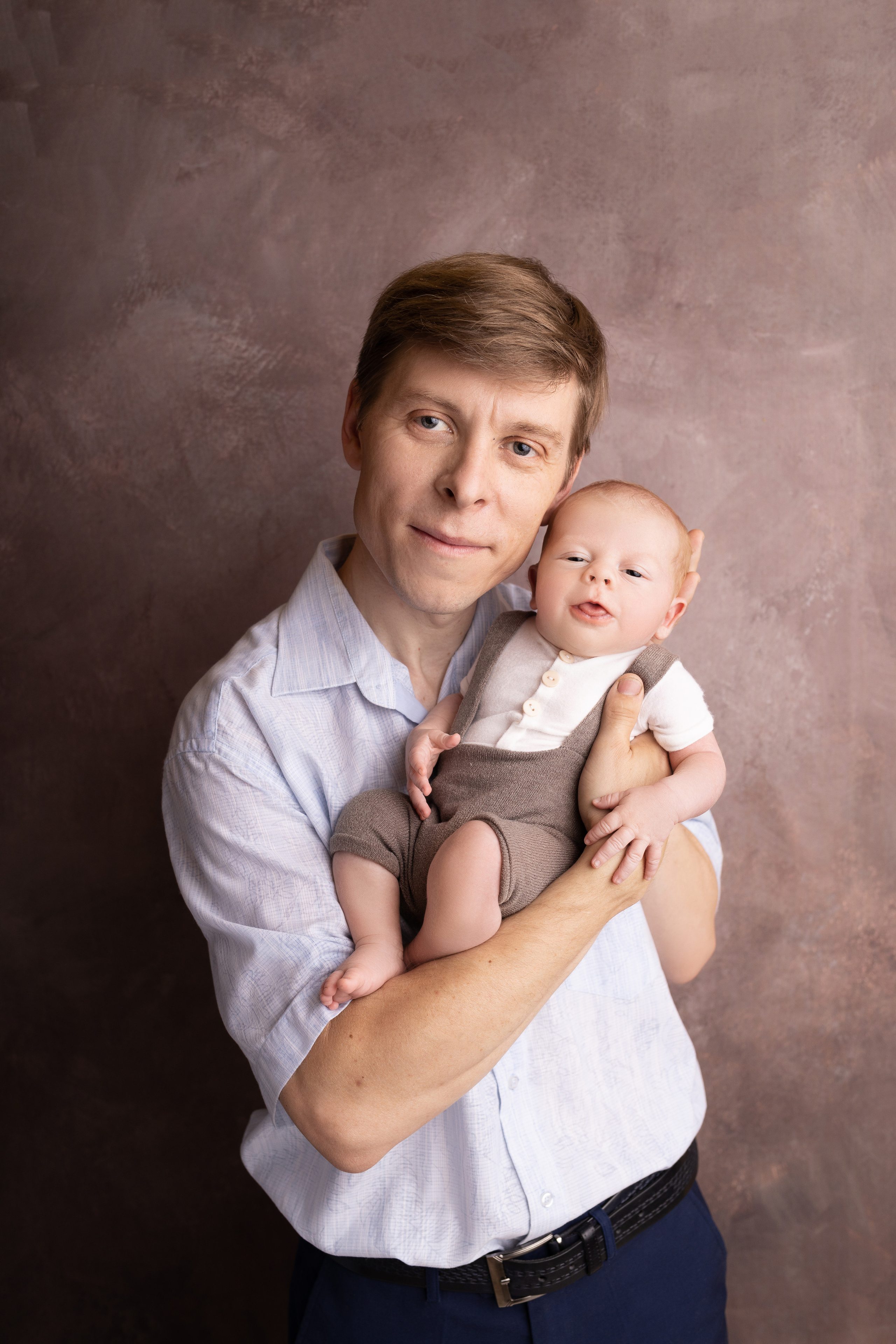 Семейные кадры от Elvira Kamaeva. Фотограф новорожденных малышей в Омске и Омской области Эльвира Камаева