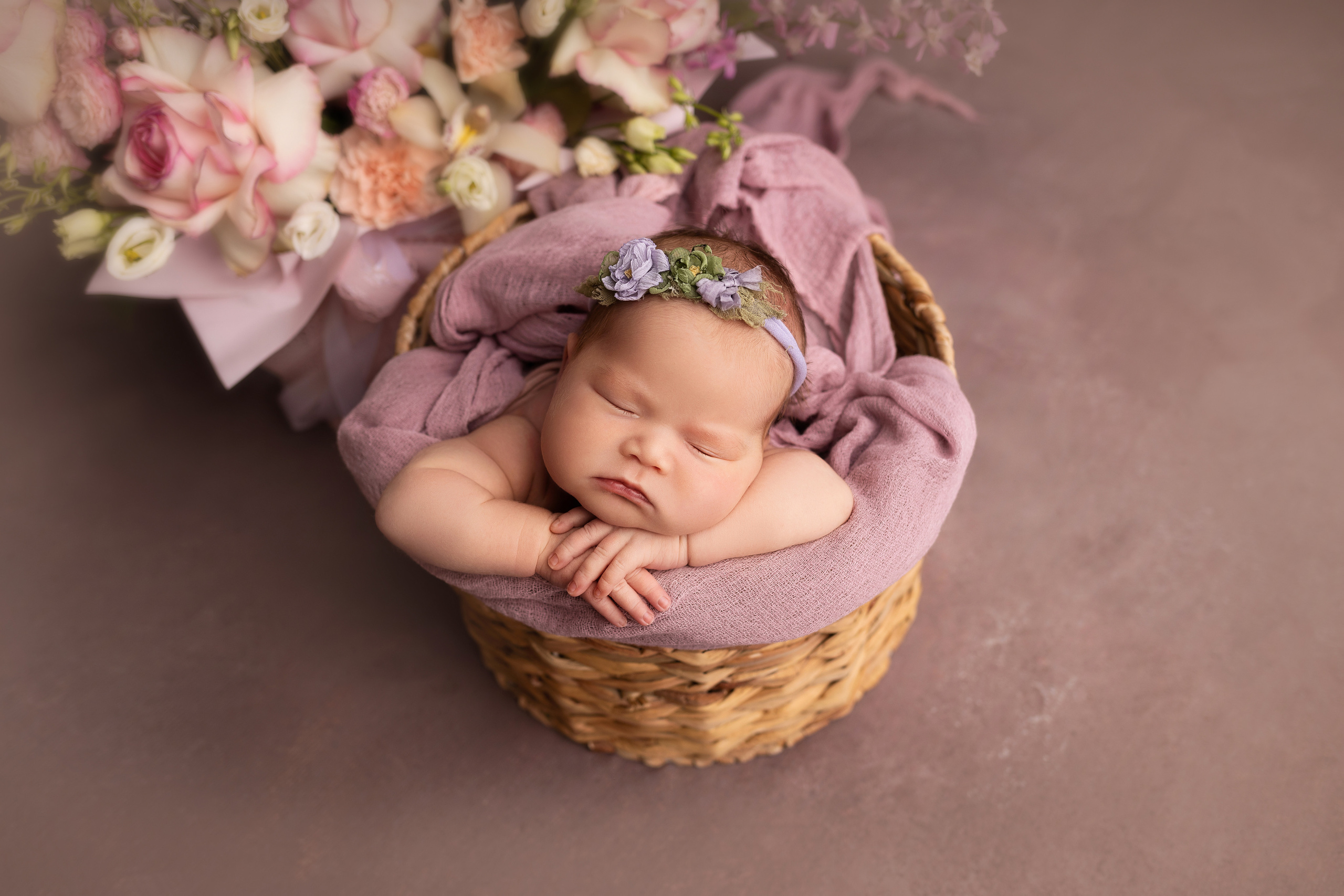 Классическая фотосессия малыша. Фотограф новорожденных малышей в Омске и Омской области Эльвира Камаева