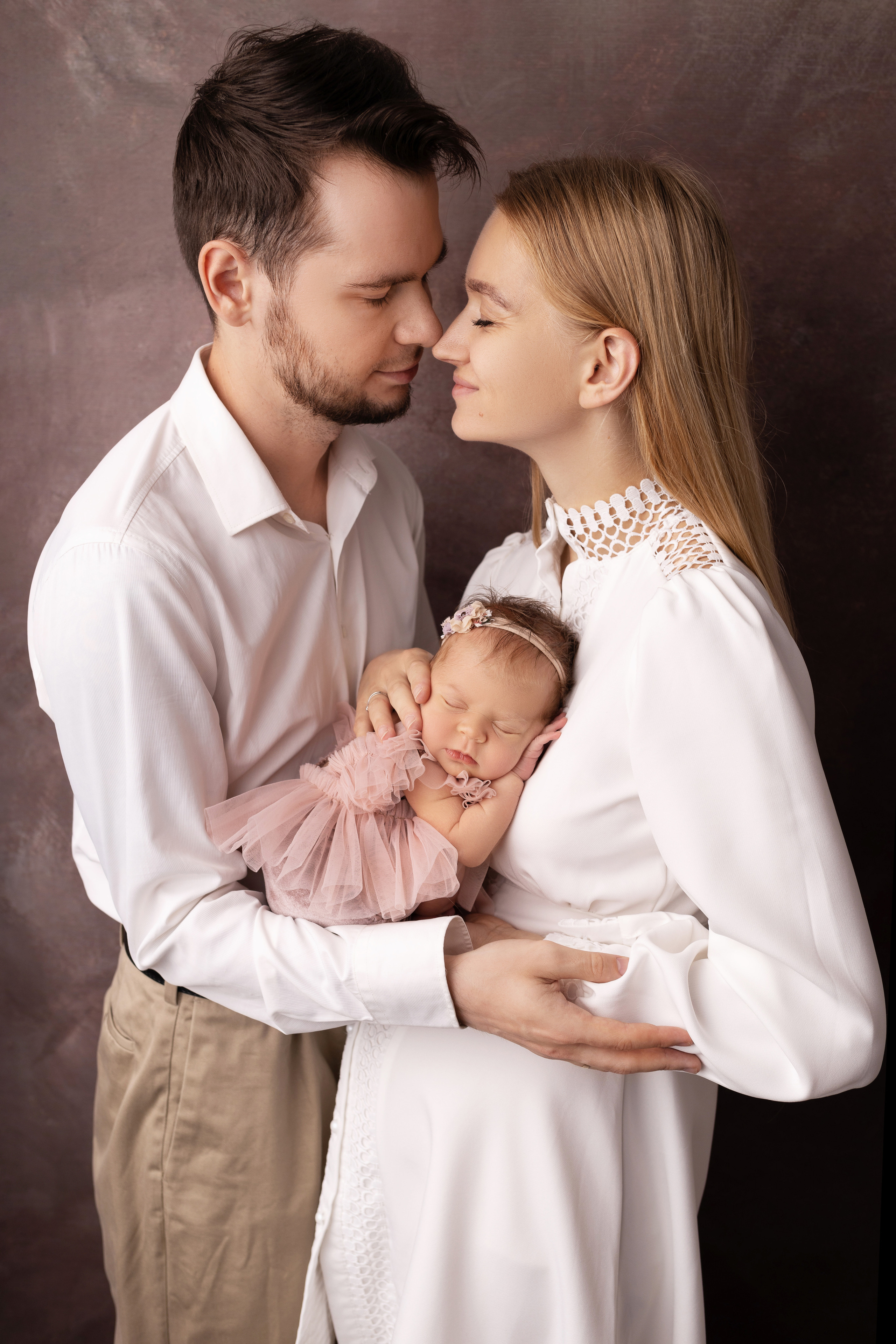 Семейные кадры от Elvira Kamaeva. Фотограф новорожденных малышей в Омске и Омской области Эльвира Камаева