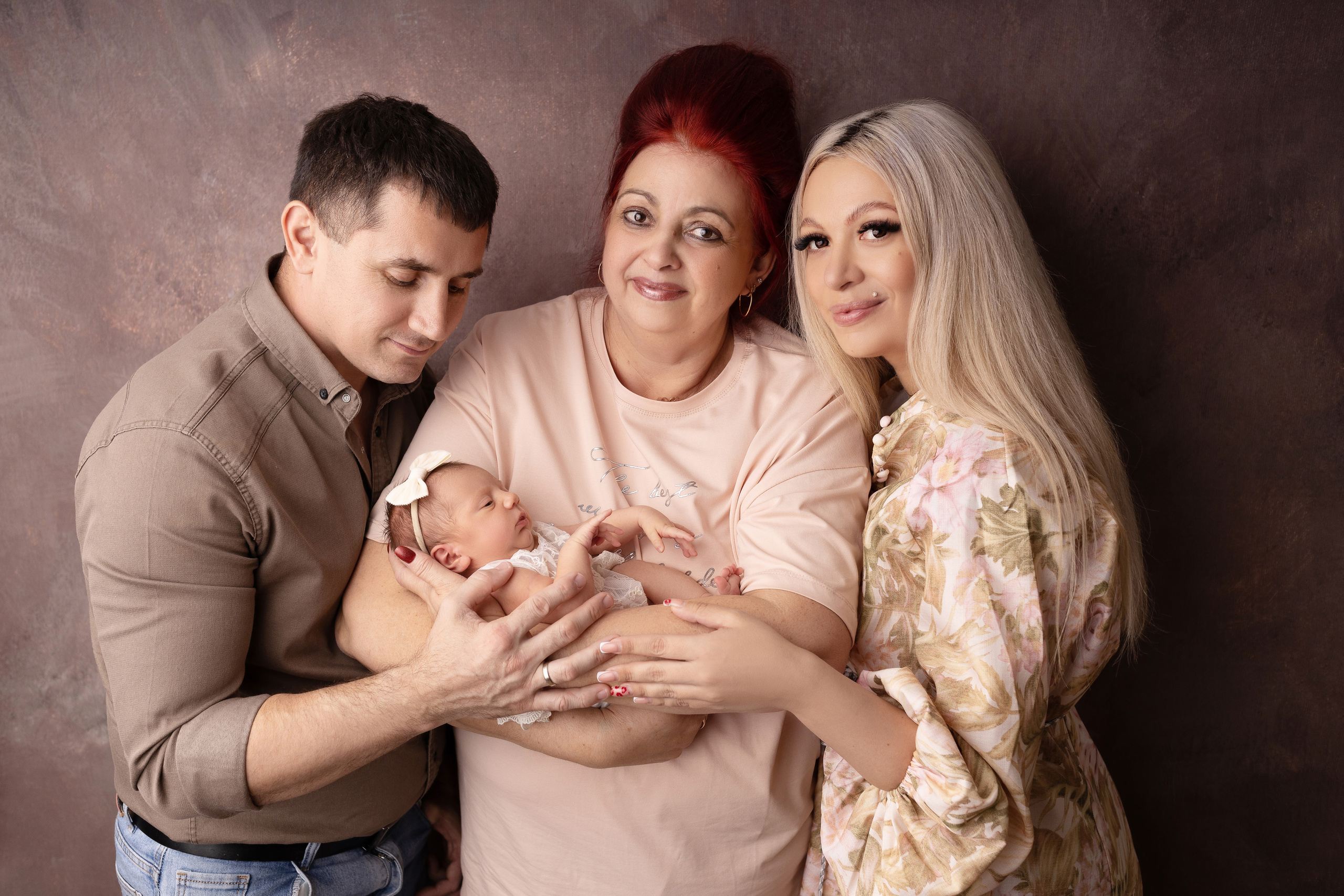 Семейные кадры от Elvira Kamaeva. Фотограф новорожденных малышей в Омске и Омской области Эльвира Камаева