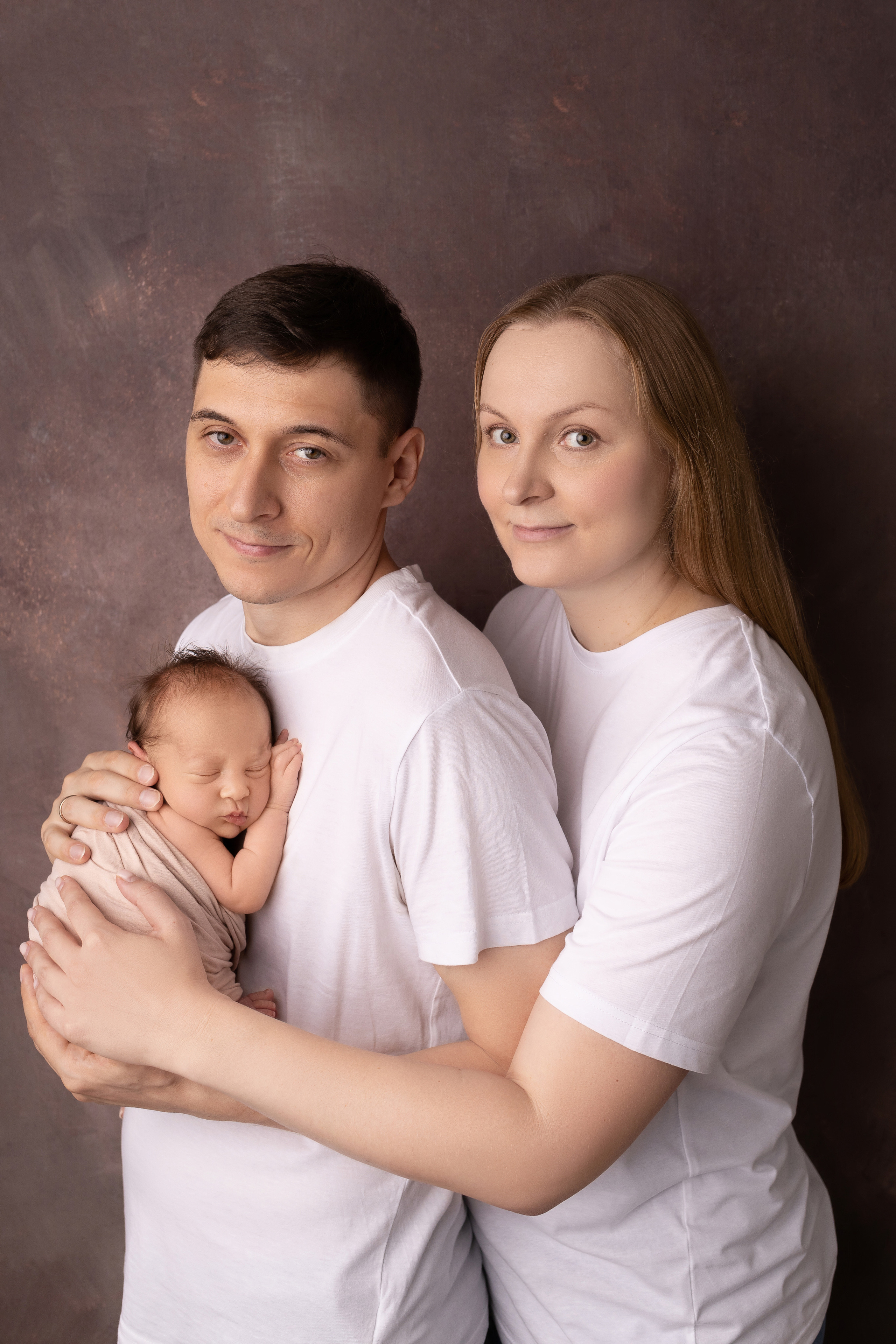 Семейные кадры от Elvira Kamaeva. Фотограф новорожденных малышей в Омске и Омской области Эльвира Камаева