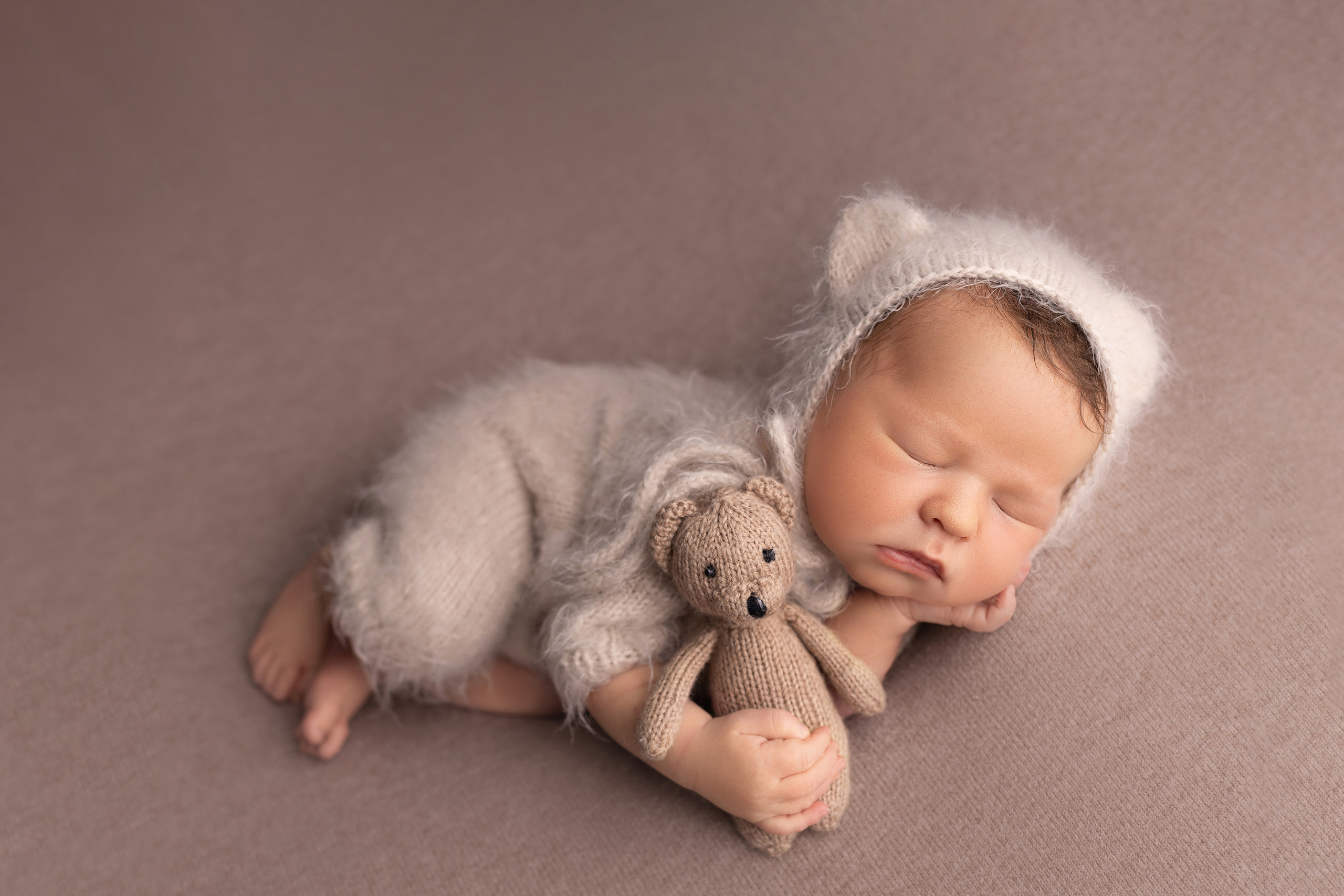 Классическая фотосессия малыша. Фотограф новорожденных малышей в Омске и Омской области Эльвира Камаева