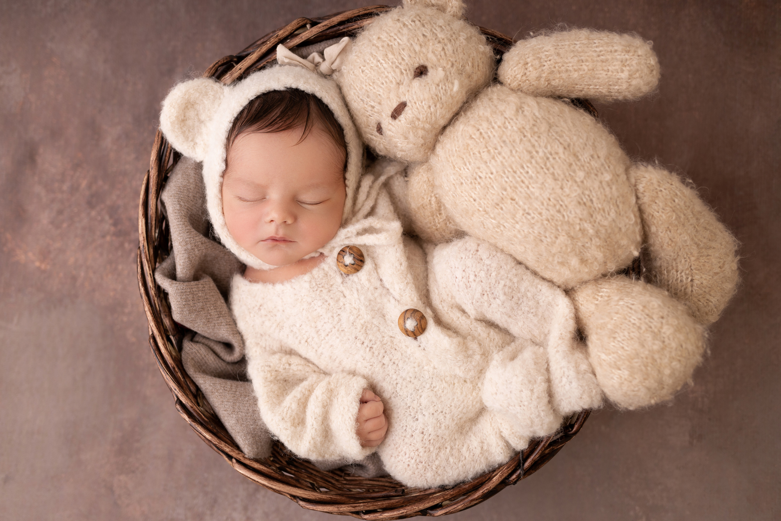 Классическая фотосессия малыша. Фотограф новорожденных малышей в Омске и Омской области Эльвира Камаева