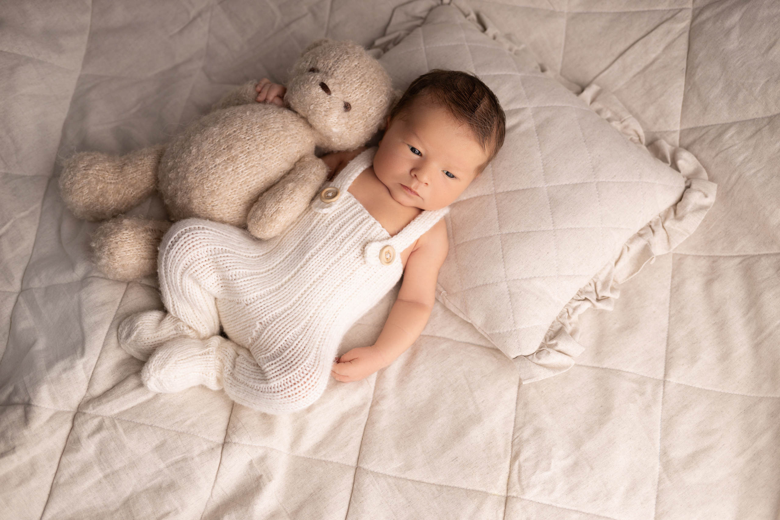 Newborn съемка в стиле Лайф. Фотограф новорожденных малышей в Омске и Омской области Эльвира Камаева