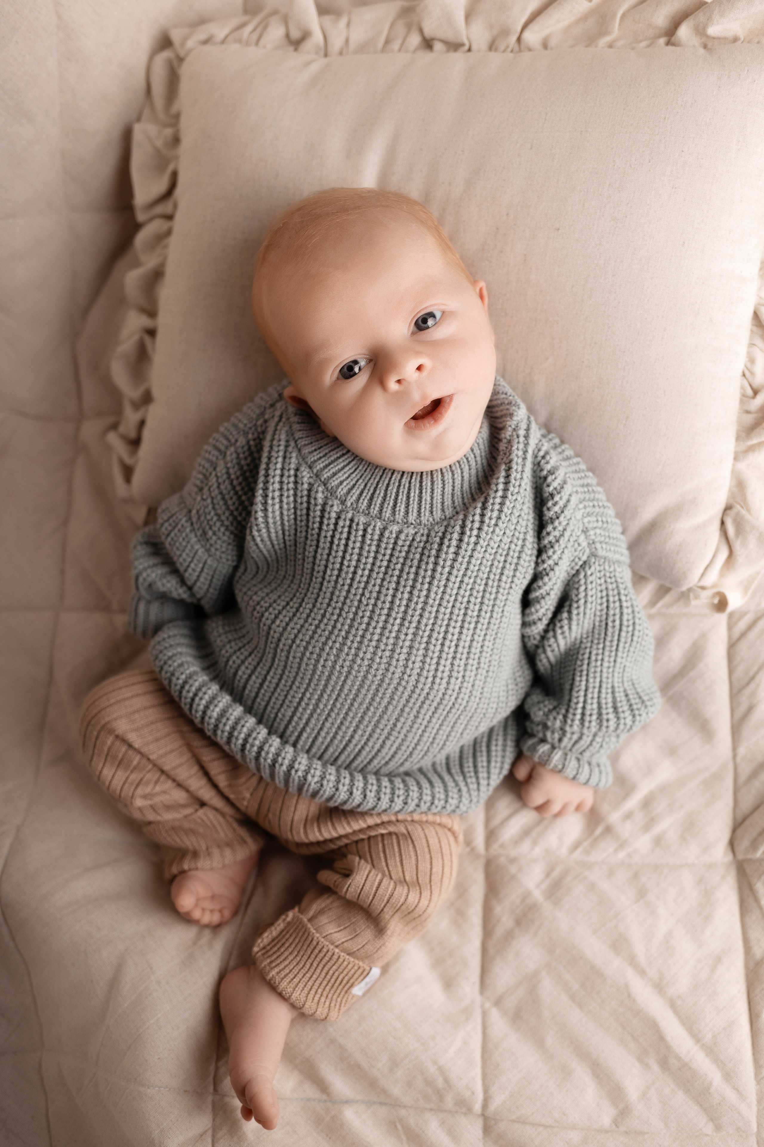 Newborn съемка в стиле Лайф. Фотограф новорожденных малышей в Омске и Омской области Эльвира Камаева