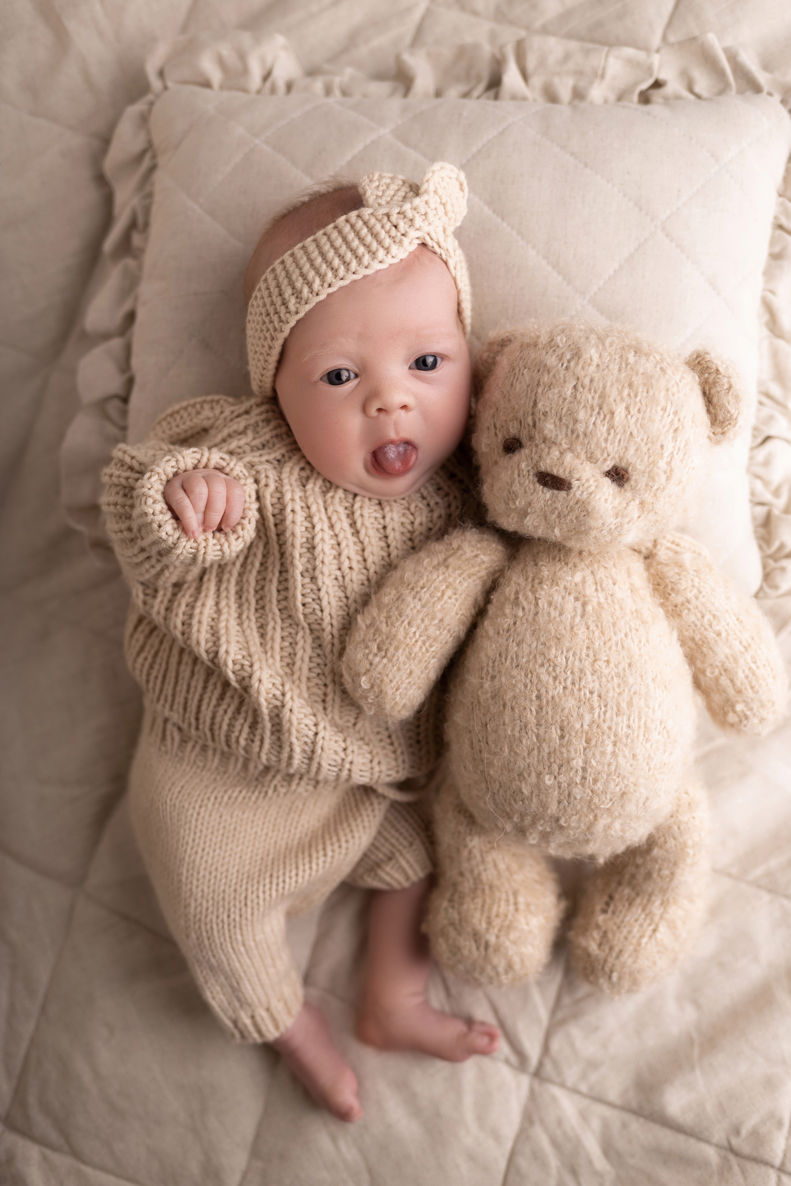 Newborn съемка в стиле Лайф. Фотограф новорожденных малышей в Омске и Омской области Эльвира Камаева