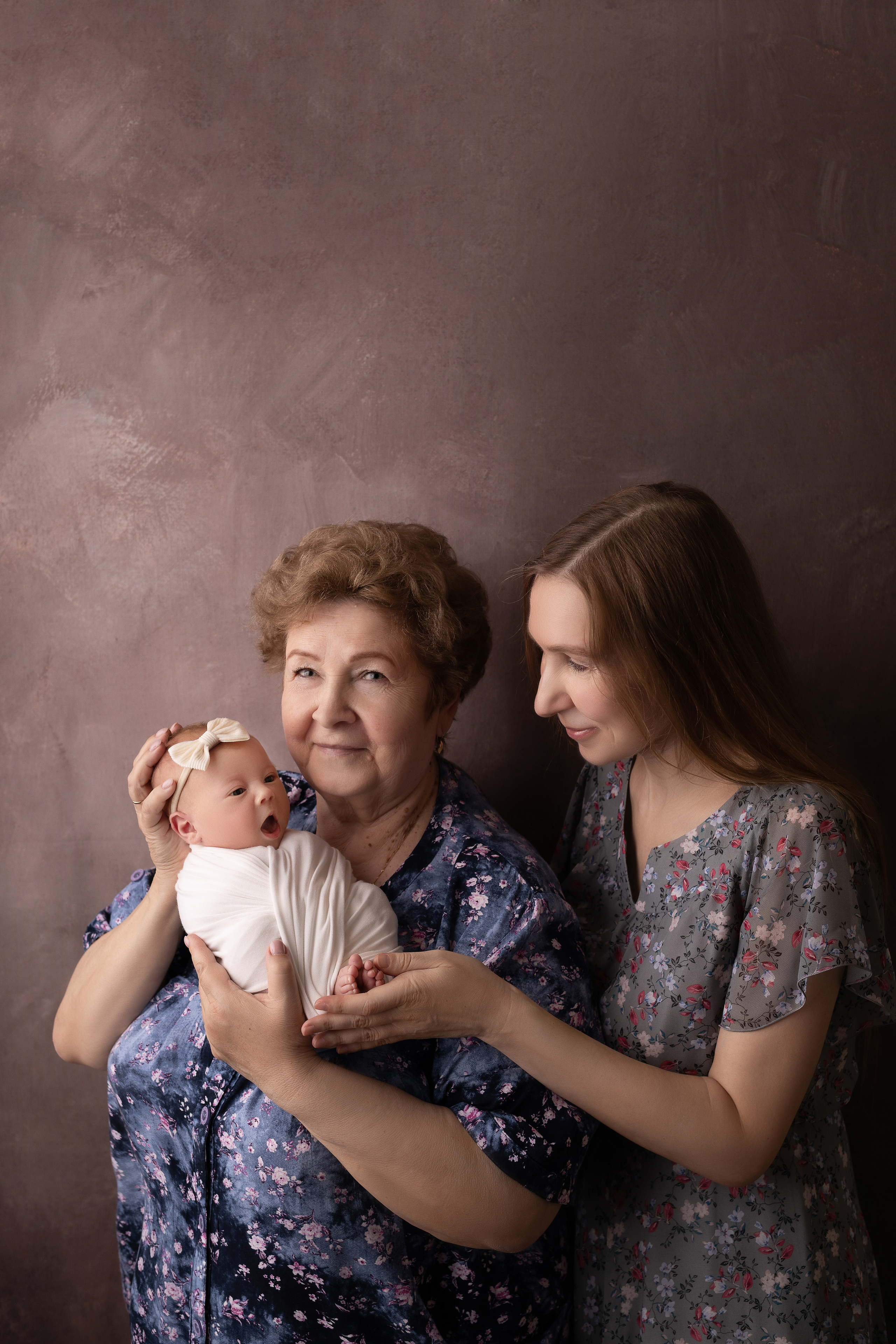 Семейные кадры от Elvira Kamaeva. Фотограф новорожденных малышей в Омске и Омской области Эльвира Камаева